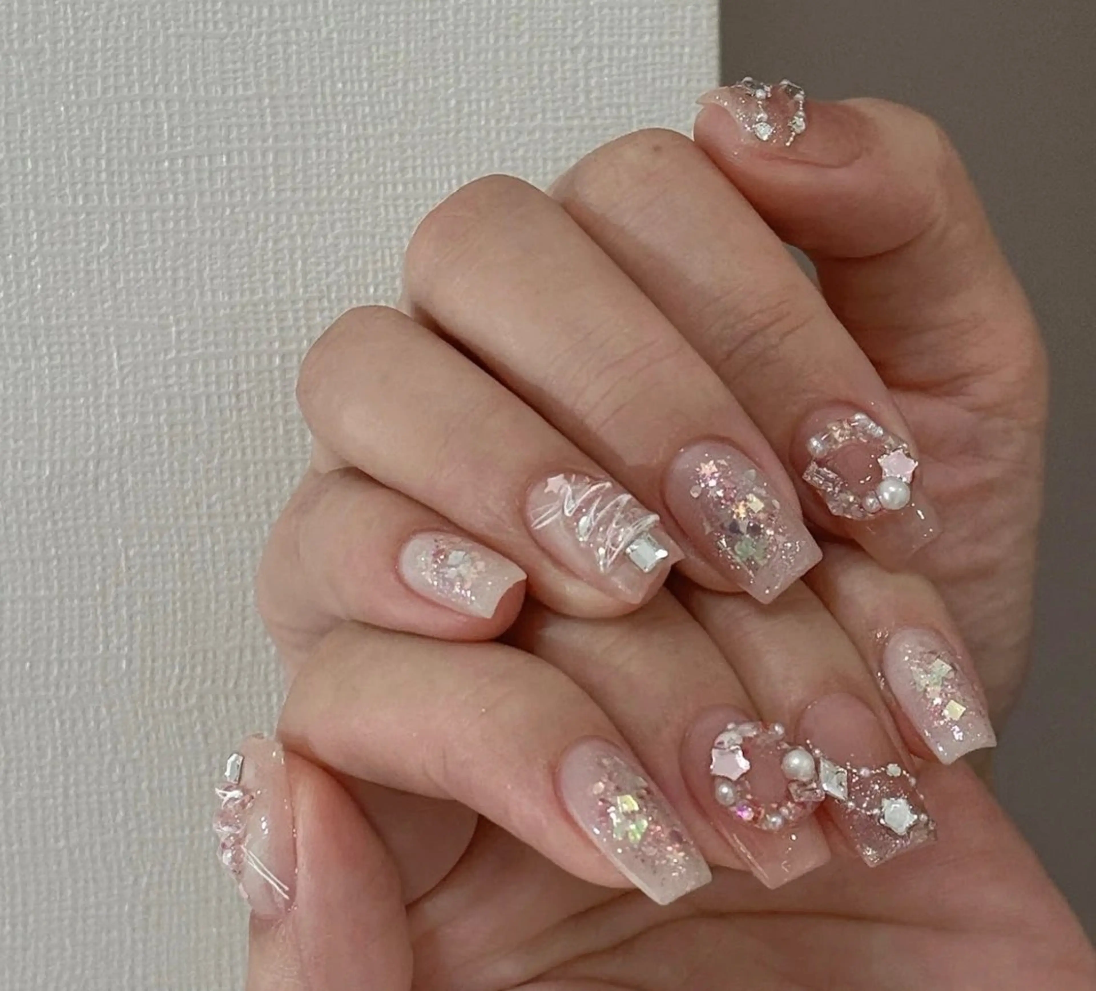 ネイル ハンドネイル AngelChris ビューティーサロンのネイルデザイン