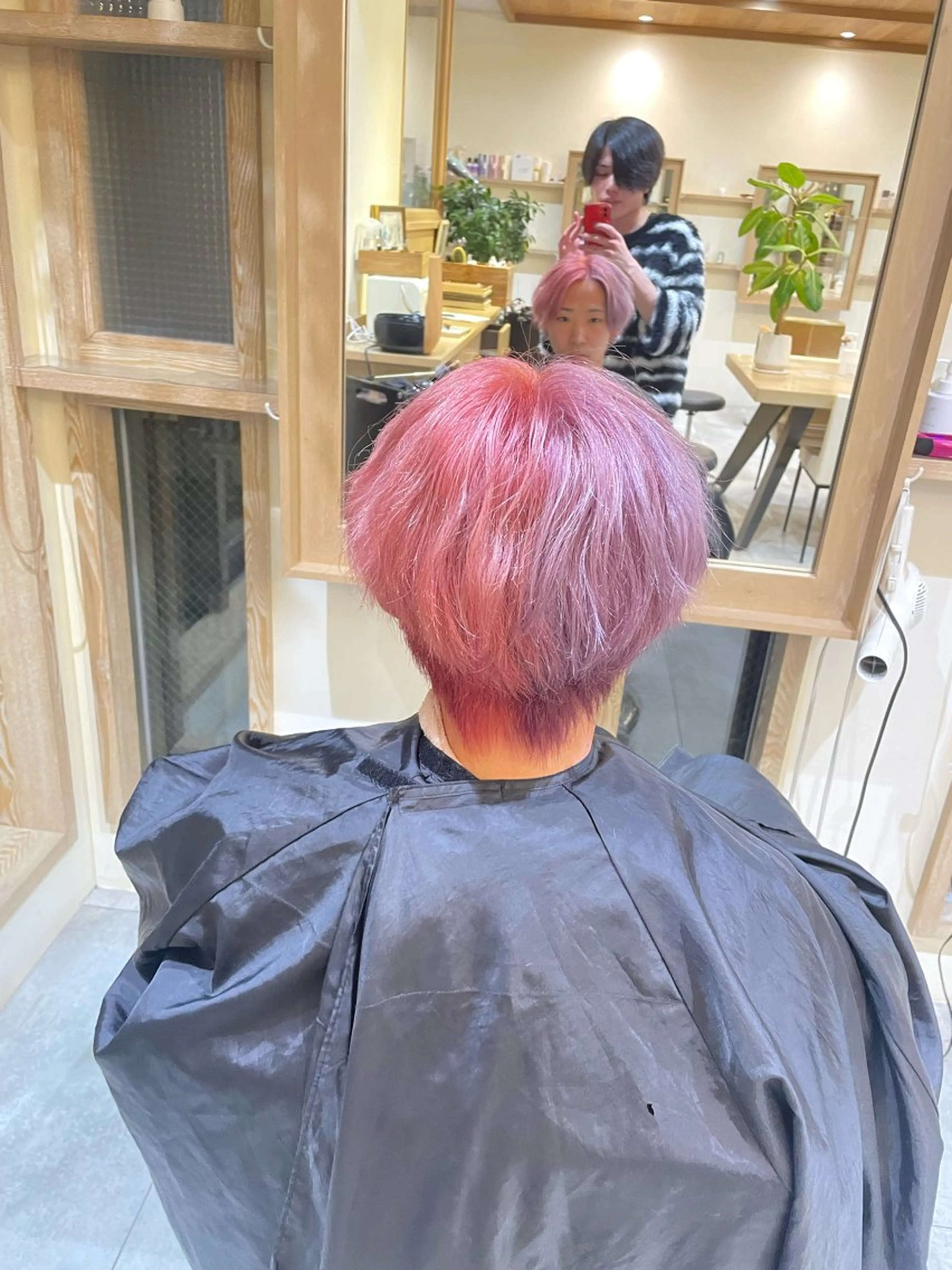 ショート カラー メンズ メンズブリーチ ブリーチ ピンクカラー パープルカラー ヘアカラー 村田 旭のヘアスタイル