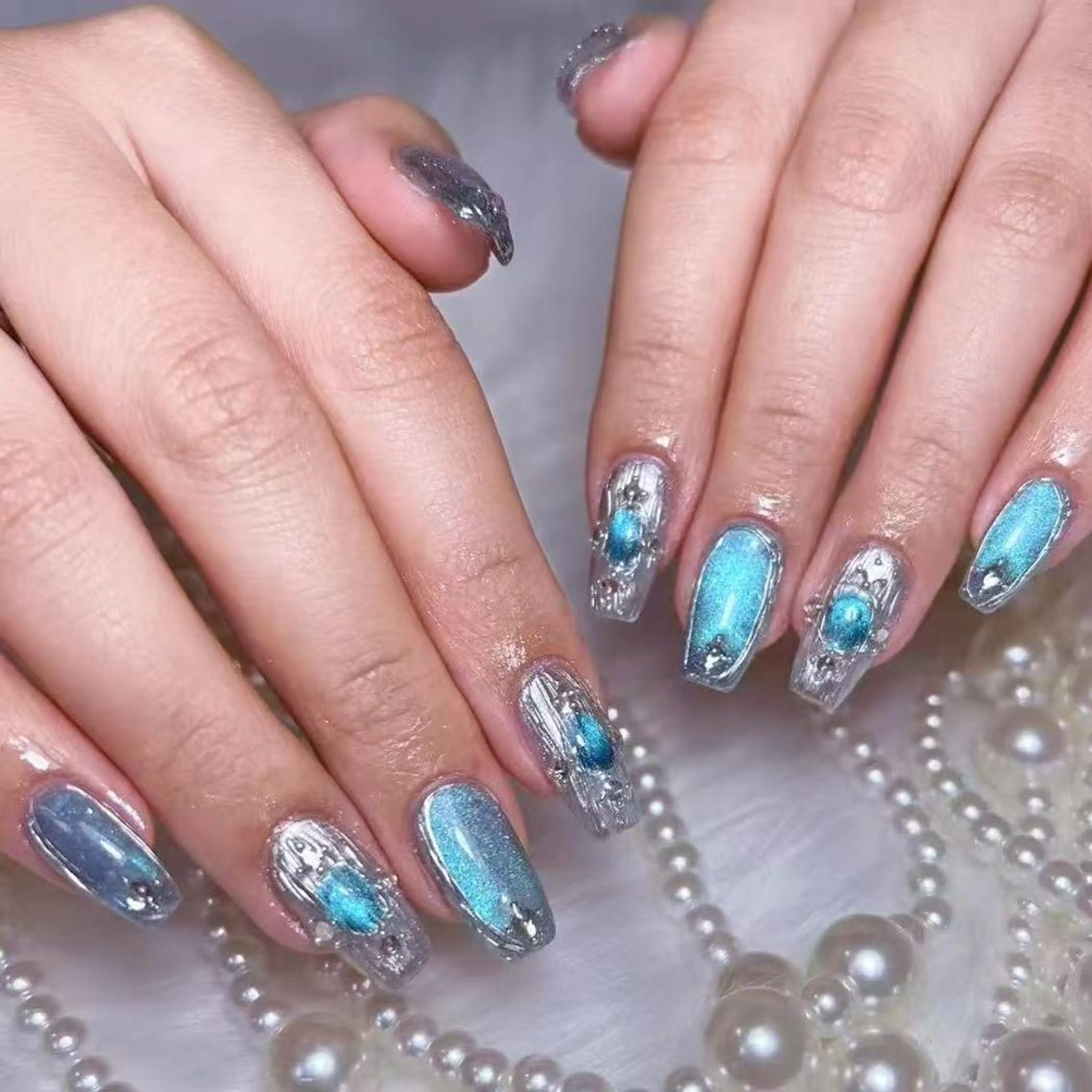 ネイル アートネイル オーロラネイル ガーリー キラキラネイル 韓国ネイル ハンドネイル DIAMOND Nail🍒のネイルデザイン