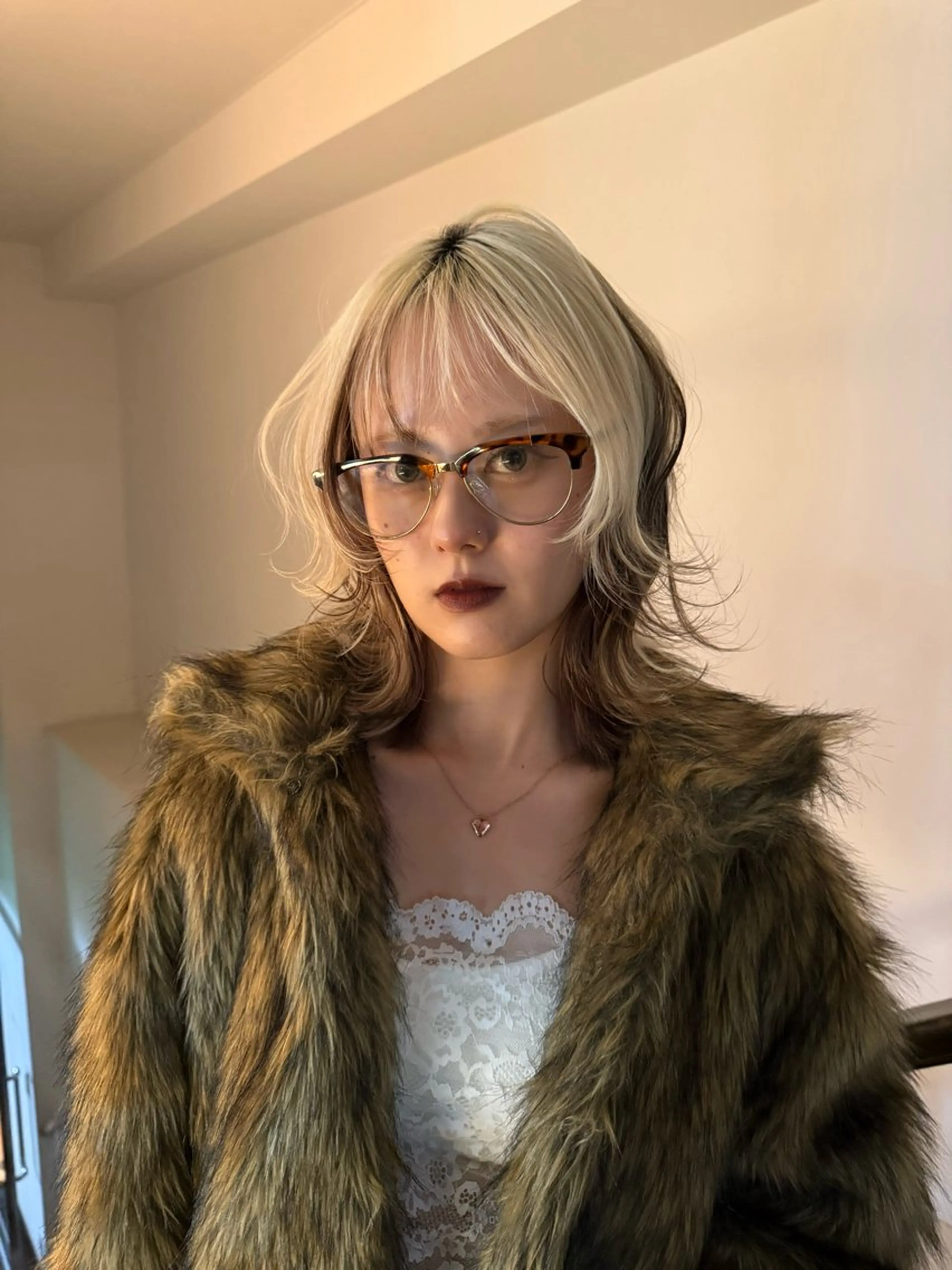 セミロング ブリーチ/艶カラー 🫧/ユーナのヘアスタイル