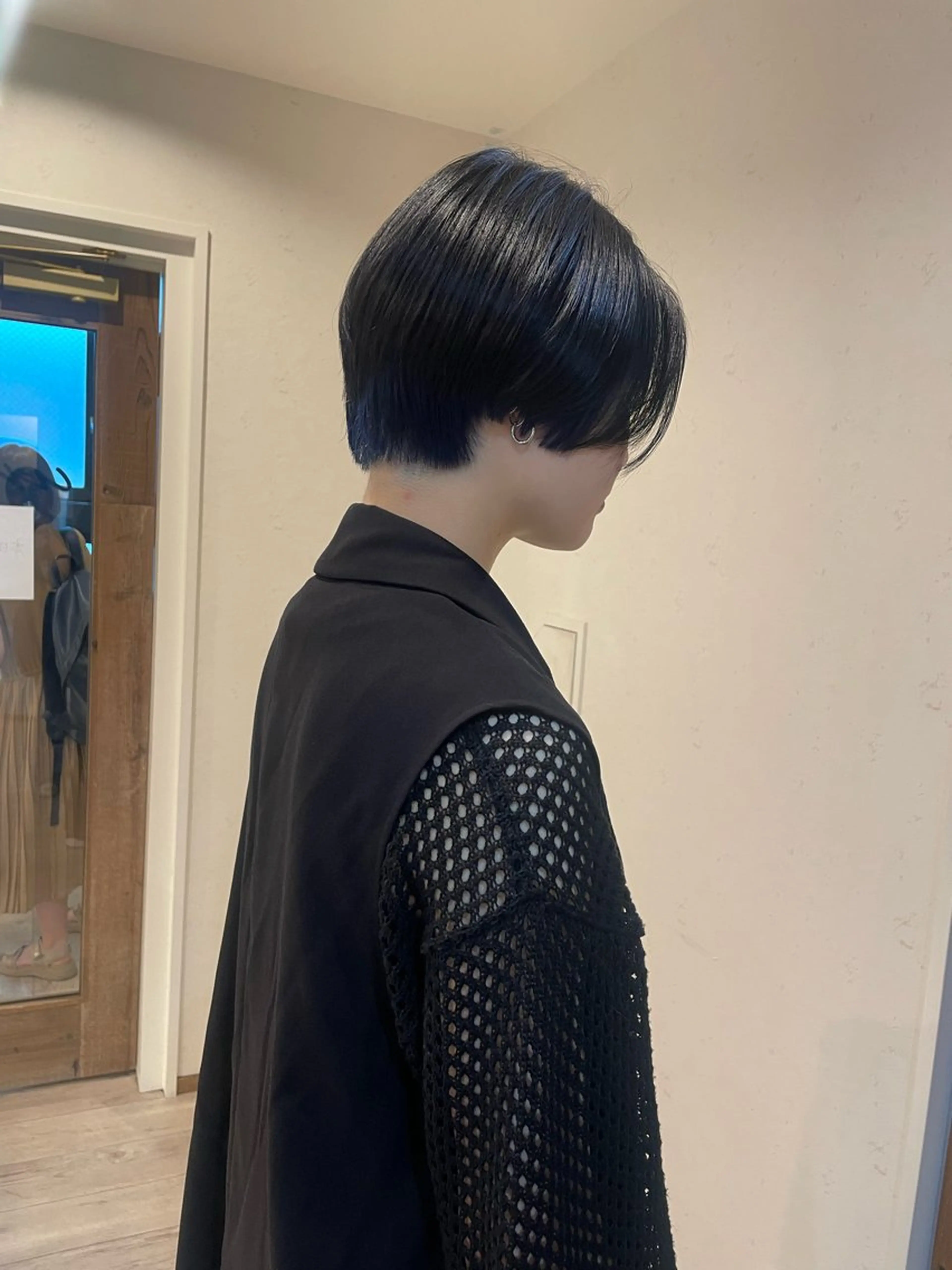 ショート カラー ハンサムショート ネイビーカラー ショートヘア カット ヘアカラー 渋谷 留菜のヘアスタイル