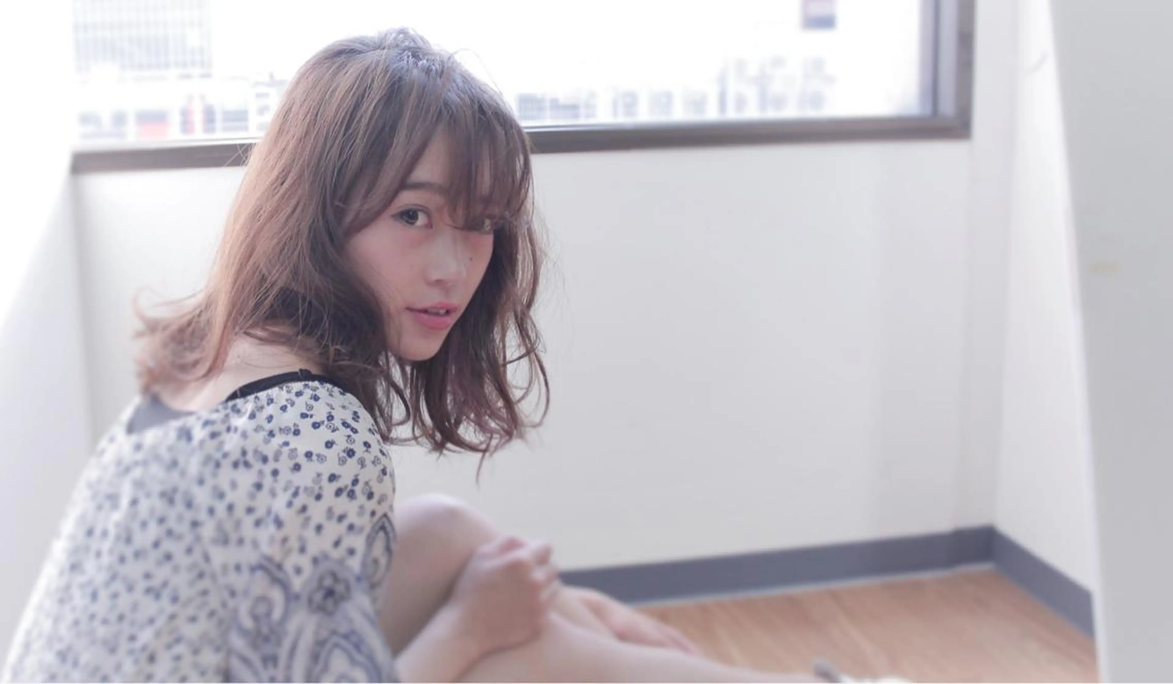 ミディアム 角床直哉 カラーカットNO 1のヘアスタイル