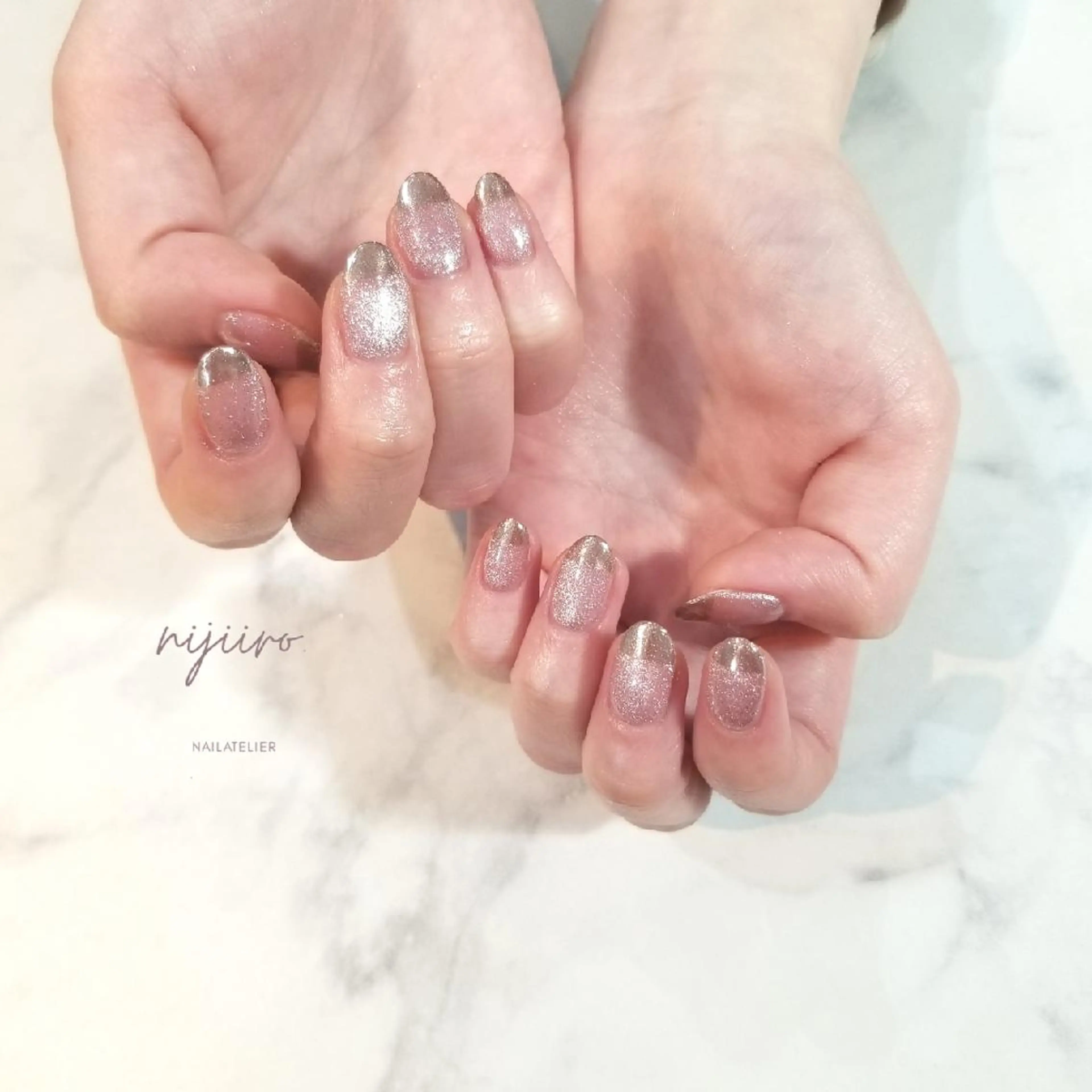 ネイル フレンチネイル マグネットネイル ミラーネイル ハンドネイル nailatelier nijiiro.所属・nijiiro🌈 サトウのネイルデザイン