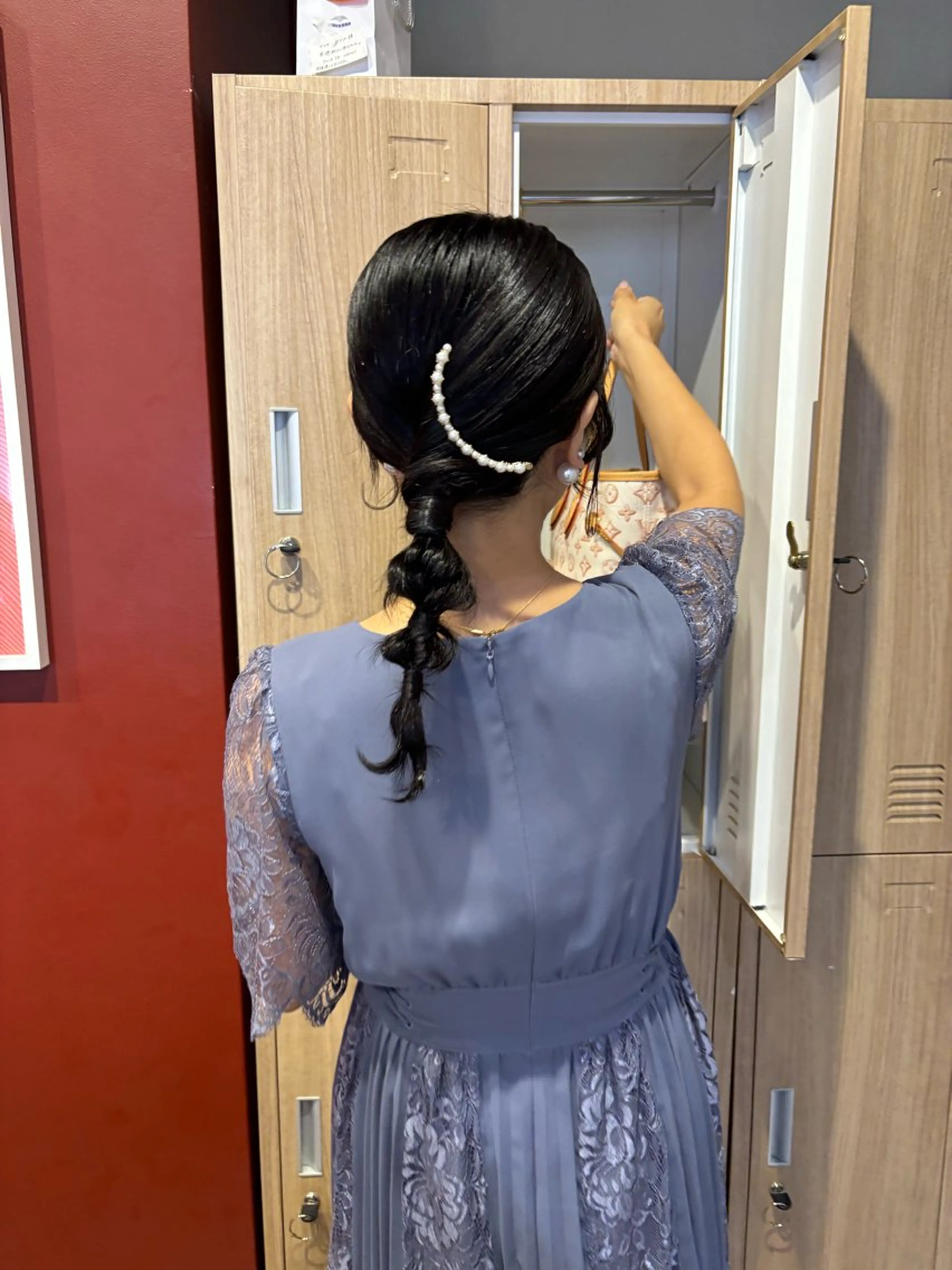 セミロング LOREN＋透明感 オリーブhirokoのヘアスタイル