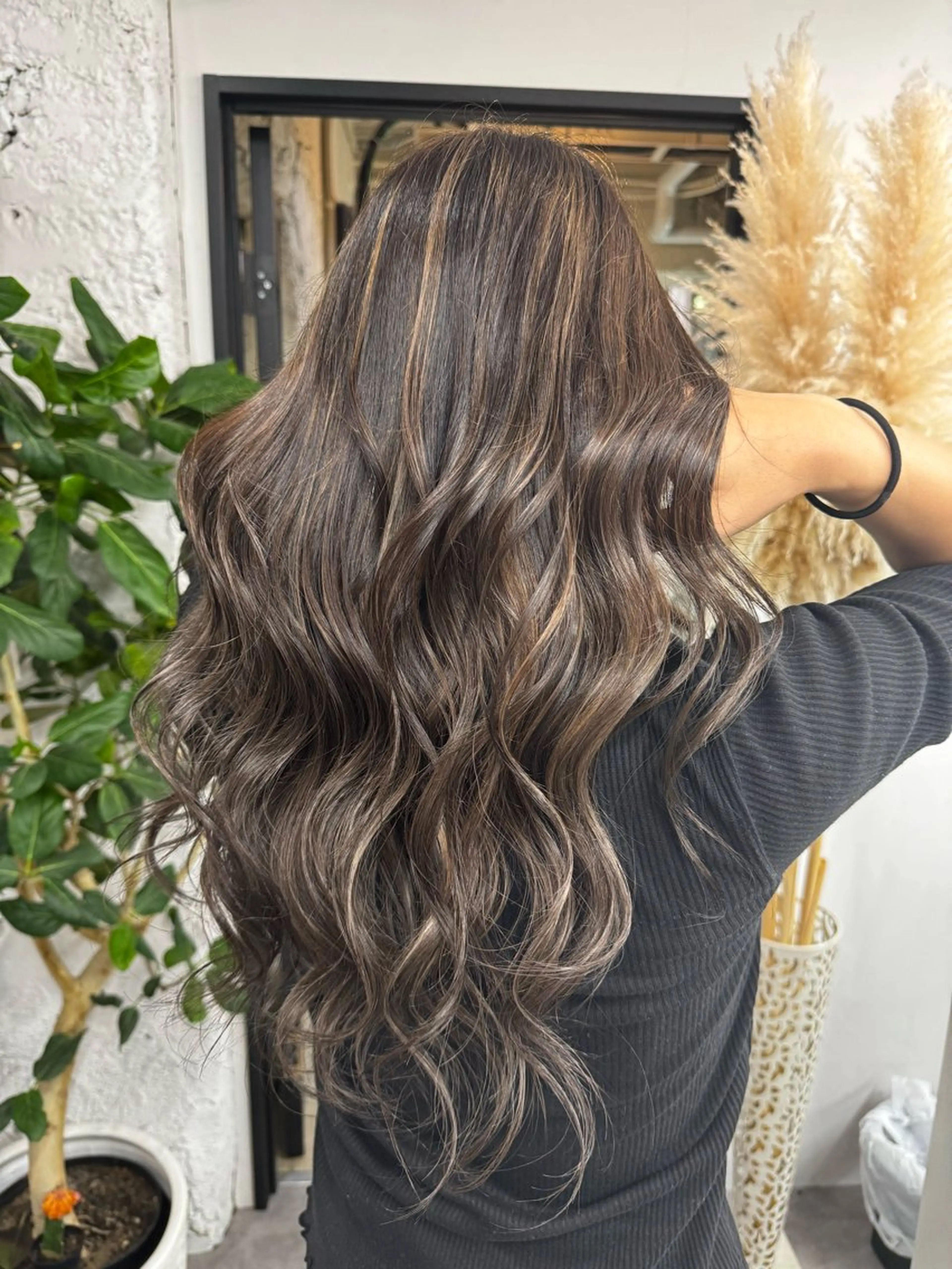 ロング カットカラー🩷 五島桜樫のヘアスタイル