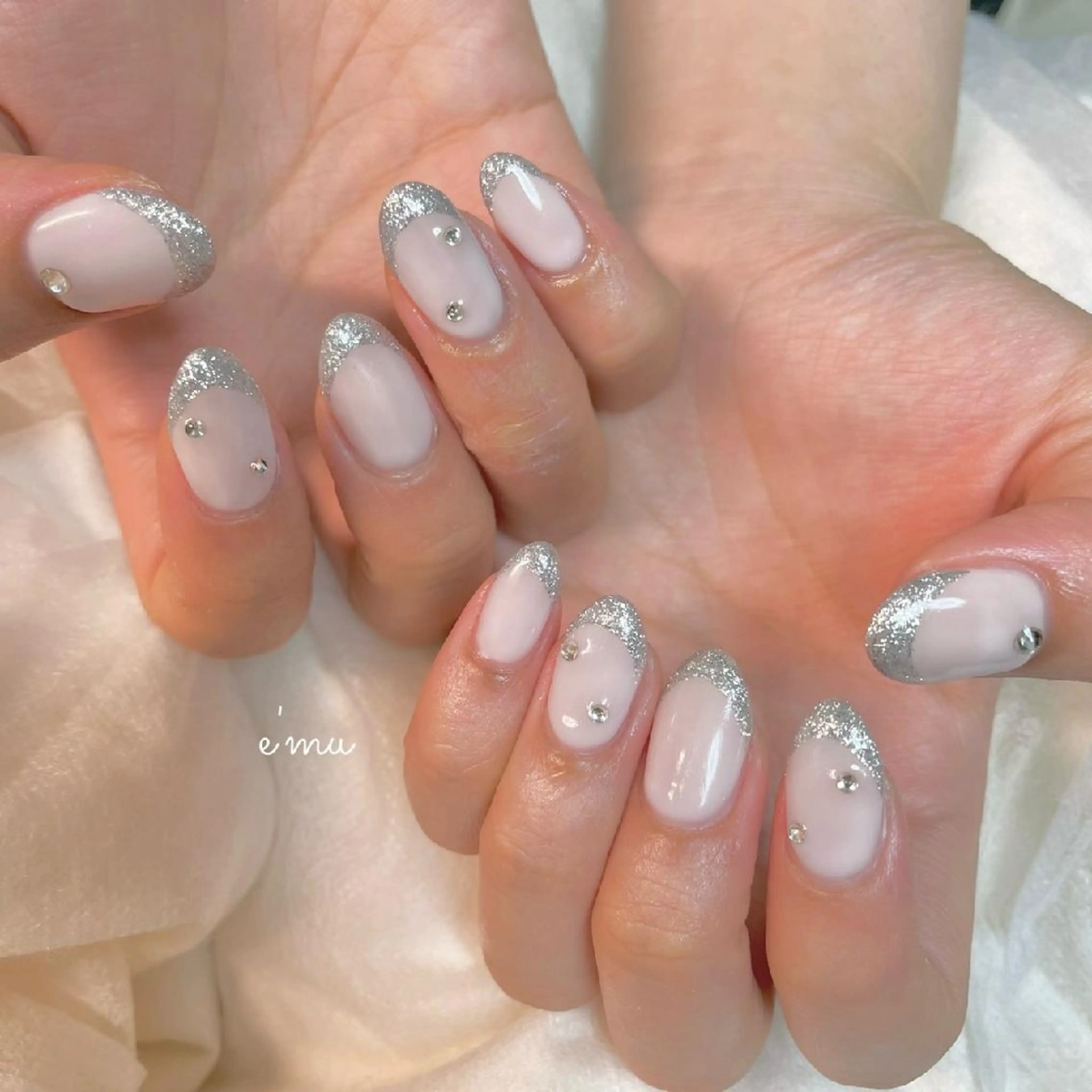 ネイル アートネイル フレンチネイル ラメ(グリッター) シンプルネイル ハンドネイル nail salon e'mu💐のネイルデザイン