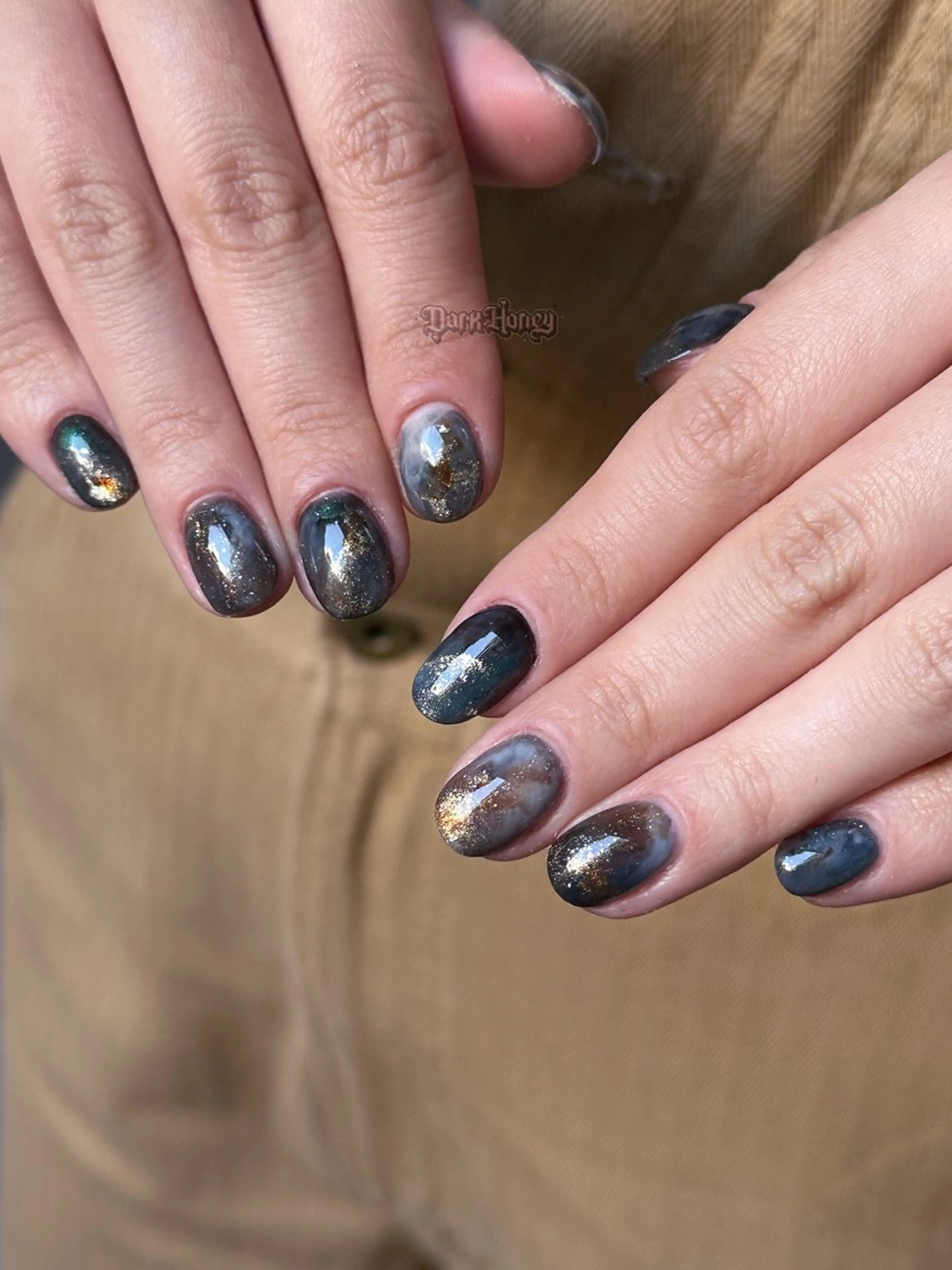 ネイル ハンドネイル Dark honey スカルプ専門原宿店のネイルデザイン