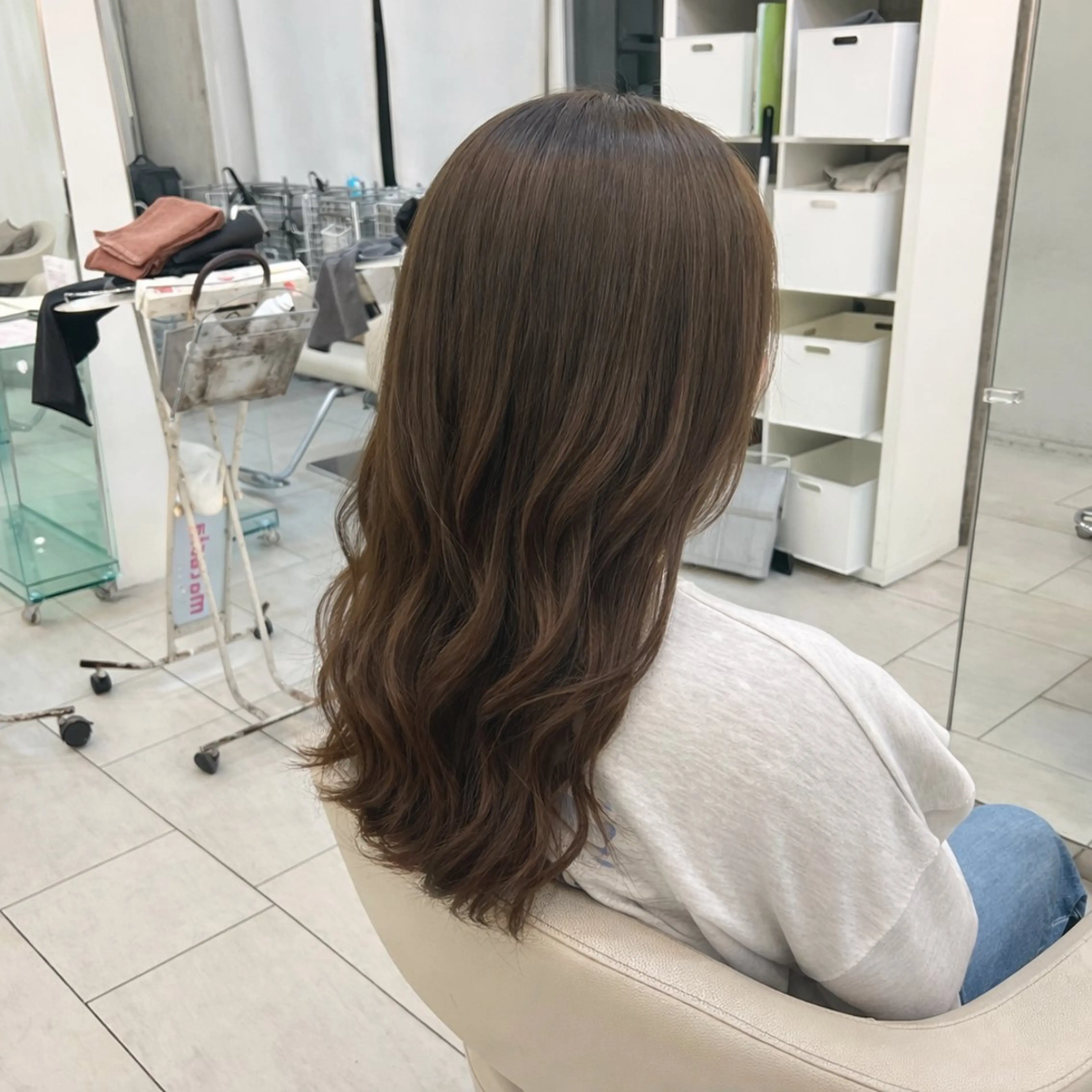 ロング カット ヘアカラー 似合わせ 透明感カラーアヤナのヘアスタイル