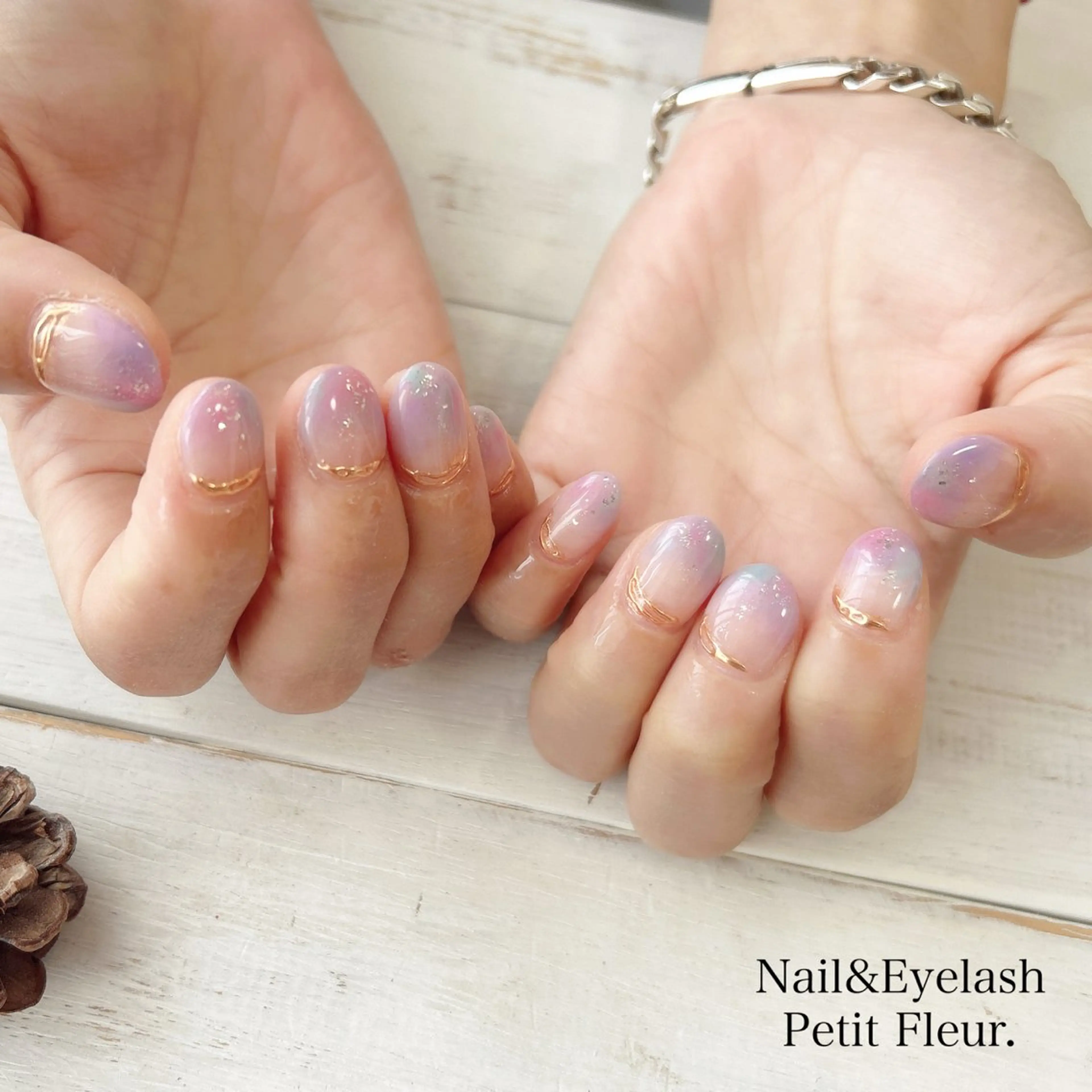 ネイル Petit Fleur所属・青柳 亜梨奈のマツエク・マツパデザイン