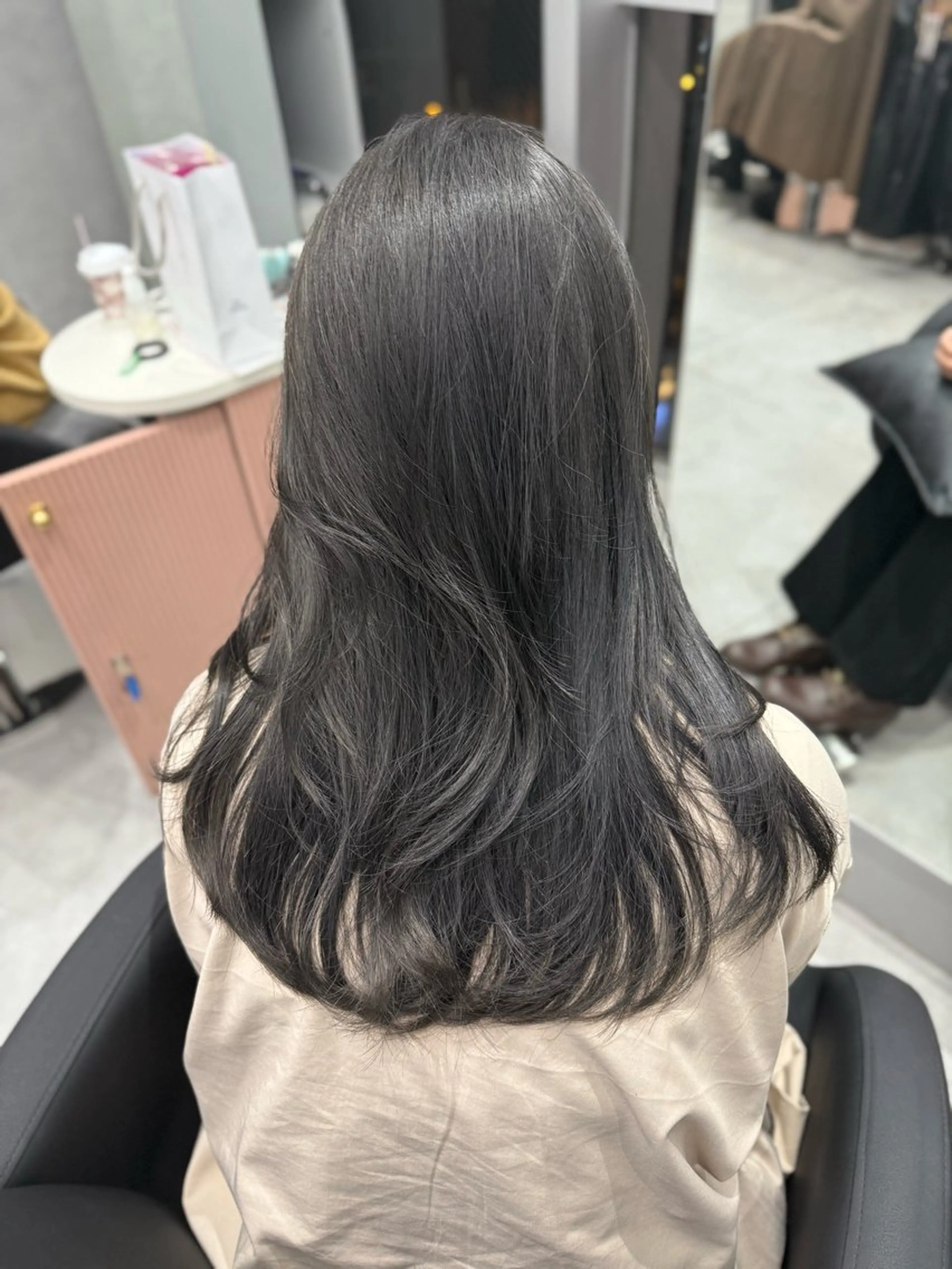 カラー 小川 琉華のヘアスタイル
