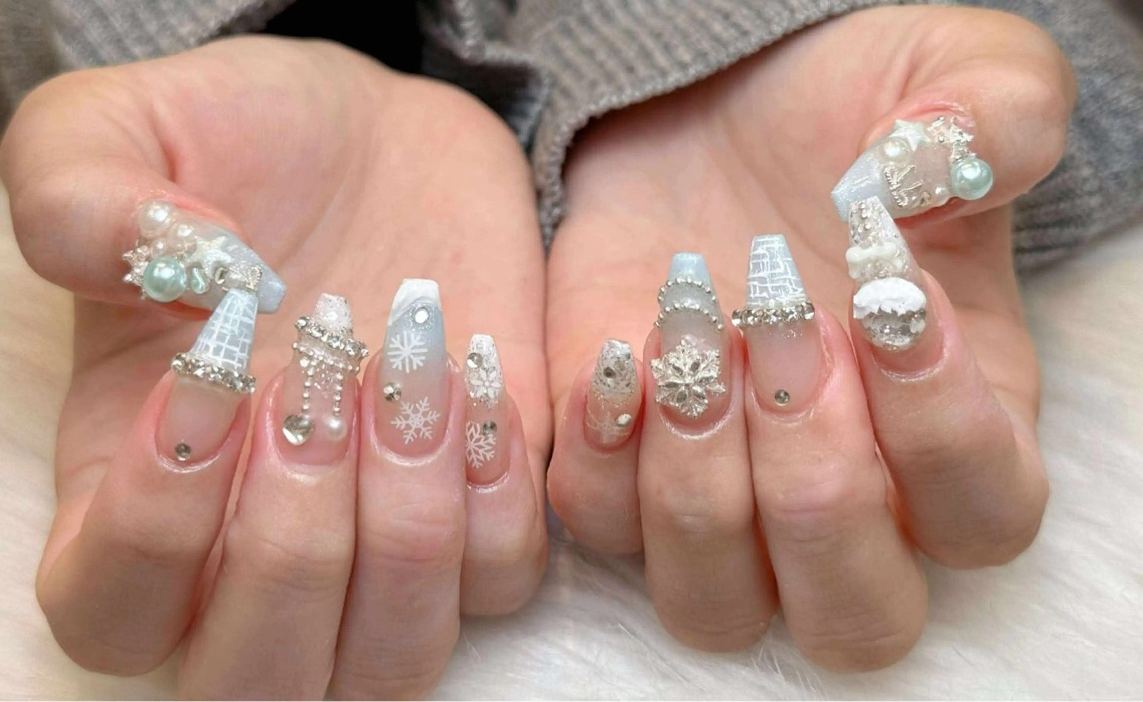 ネイル アートネイル 成人式 ジェルネイル ニュアンスネイル 夏ネイル ハンドネイル Jenn Nail Salonのネイルデザイン