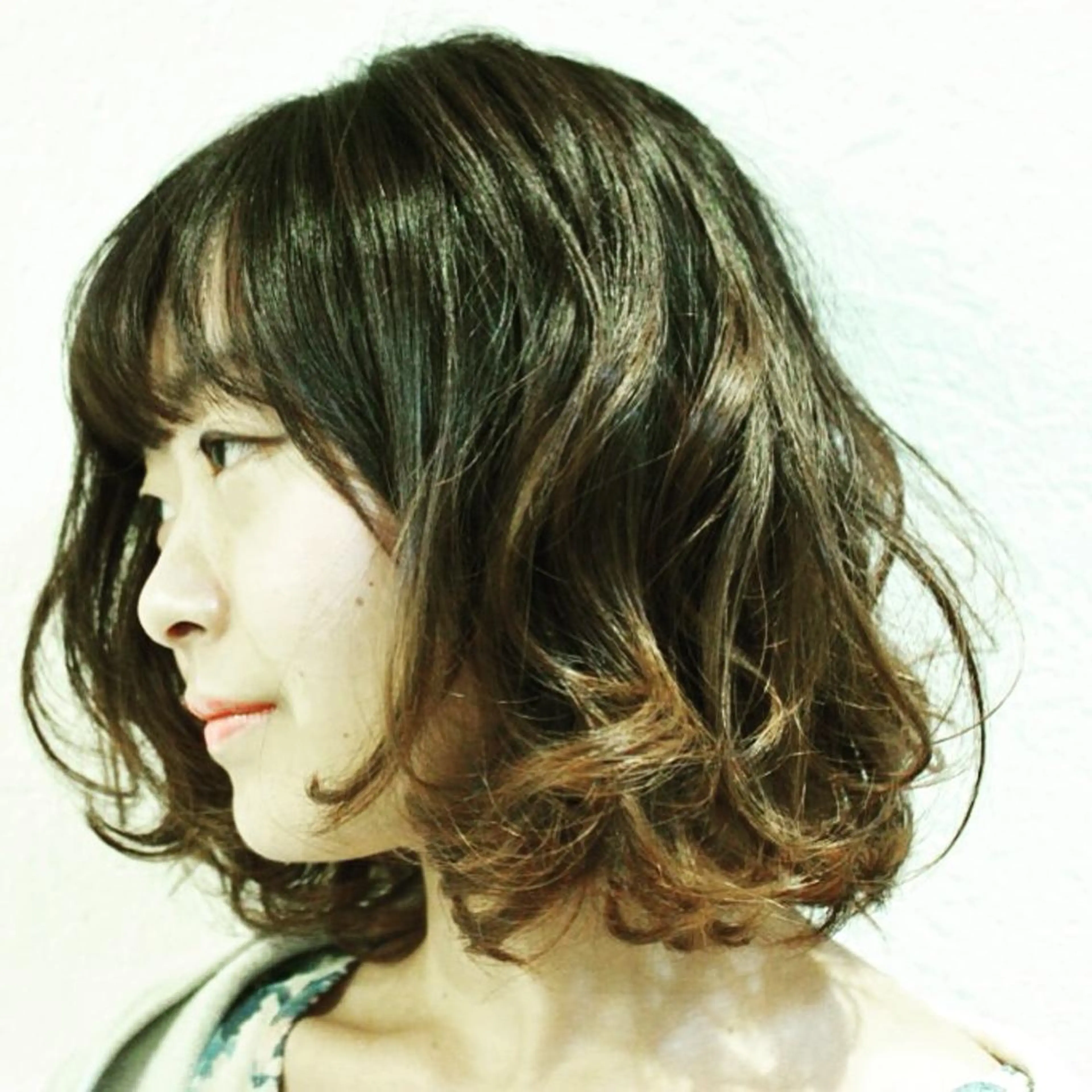 ミディアム 所渉/韓国レイヤー /ウルフカットのヘアスタイル