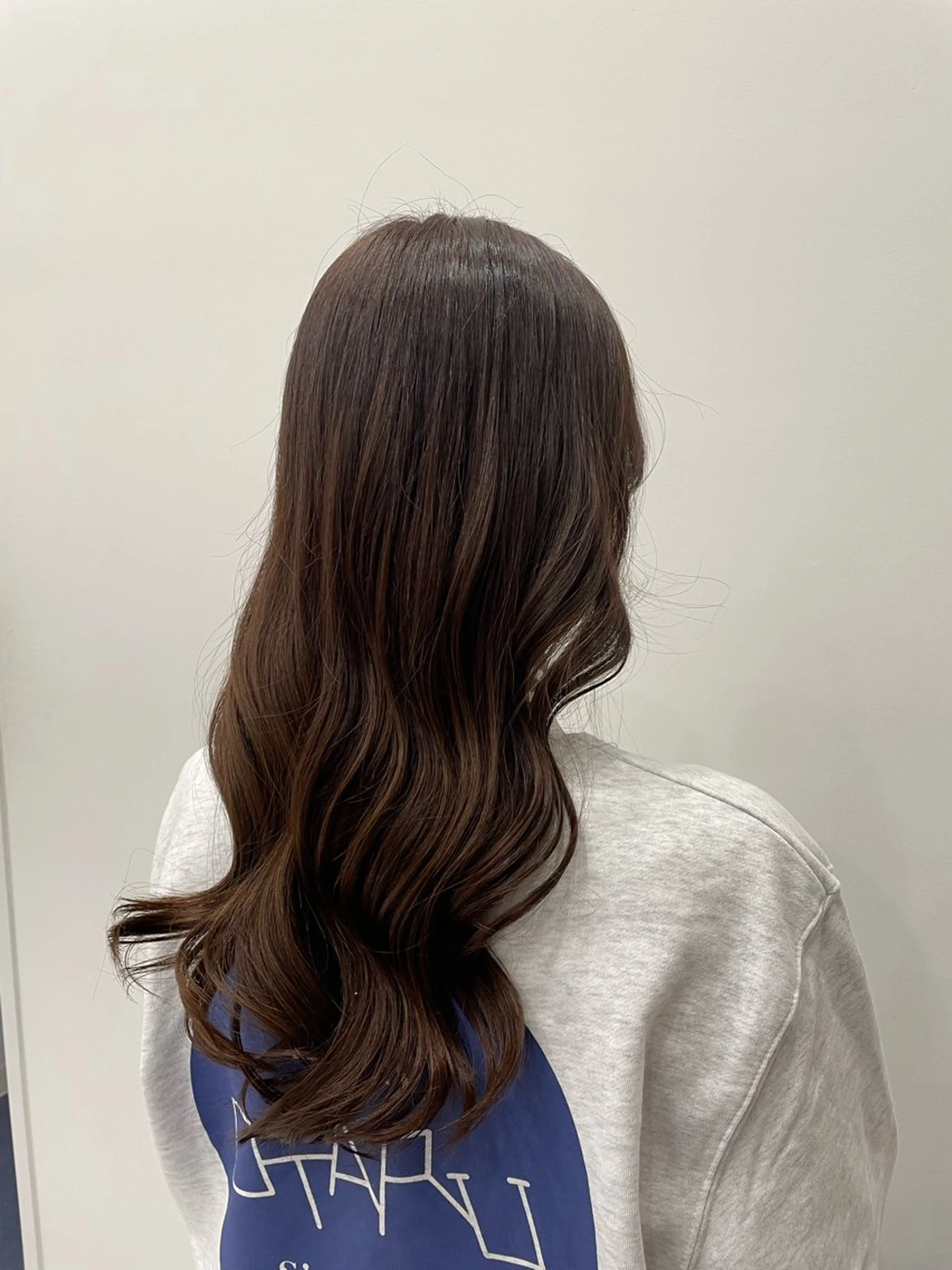 カラー BeB TOKYO所属・オバタ リコのヘアスタイル