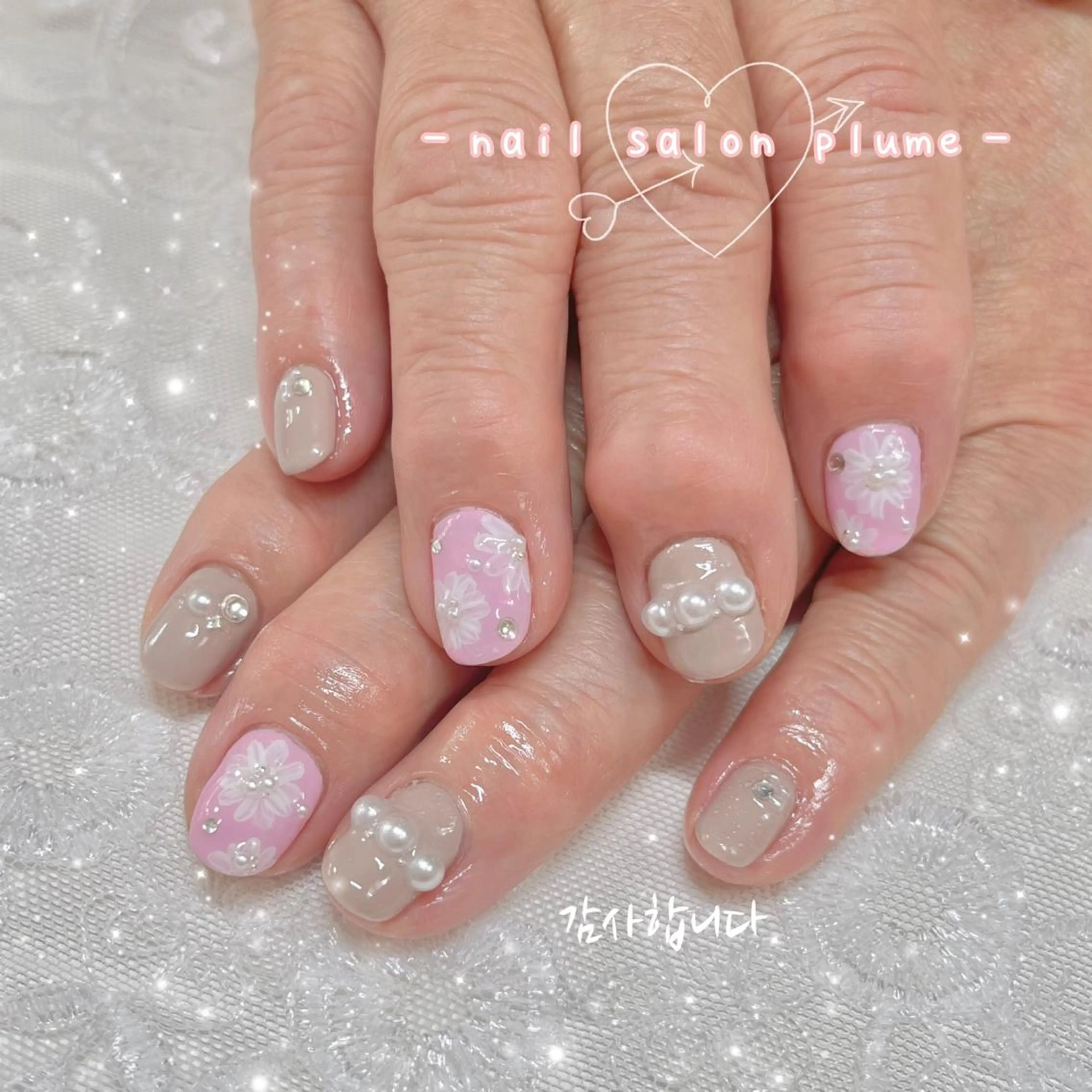 ネイル アートネイル フラワーネイル ガーリー キラキラネイル 韓国ネイル ハンドネイル plume nail ☆韓国ネイルのネイルデザイン