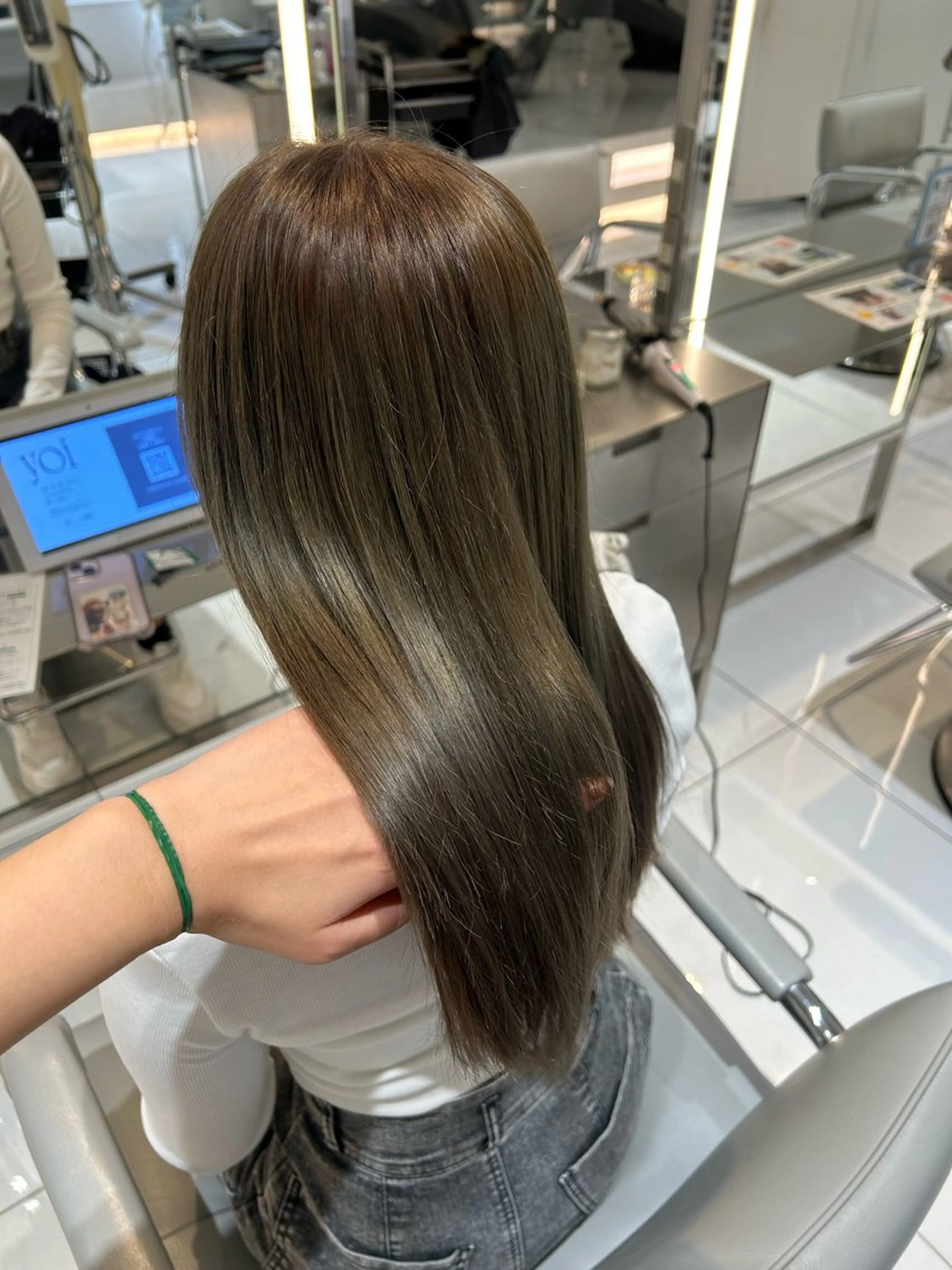 ロング カラー ブリーチ オリーブカラー カット ヘアカラー ショートカット募集中 /NAGISAのヘアスタイル