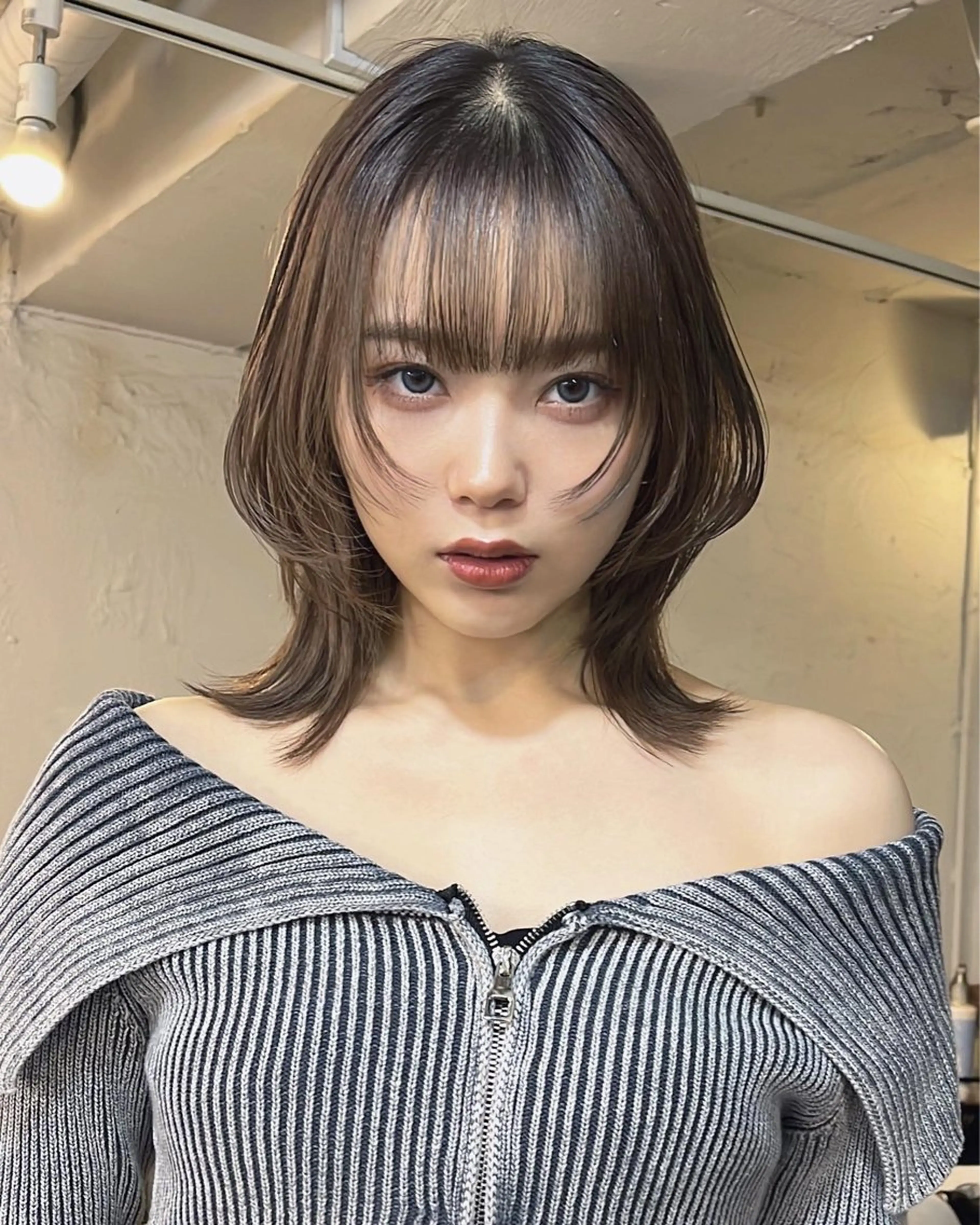 ミディアム カラー mizuho🐈‍⬛ 艶髪￤ダークトーンのヘアスタイル