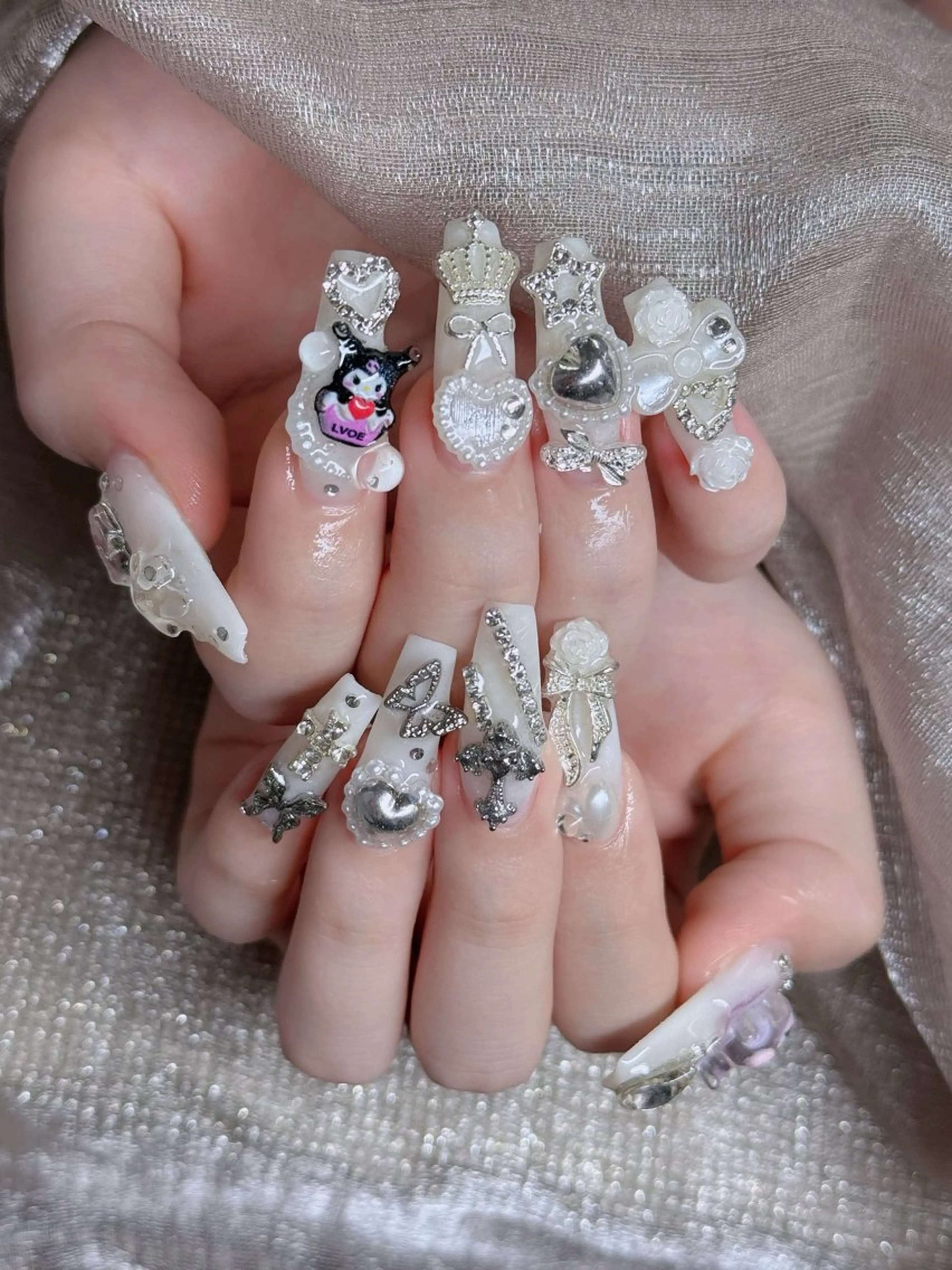 ネイル フレンチネイル ジェルネイル ガラスフレンチ ハロウィン ハート ハンドネイル H.baby Nail Salonのネイルデザイン