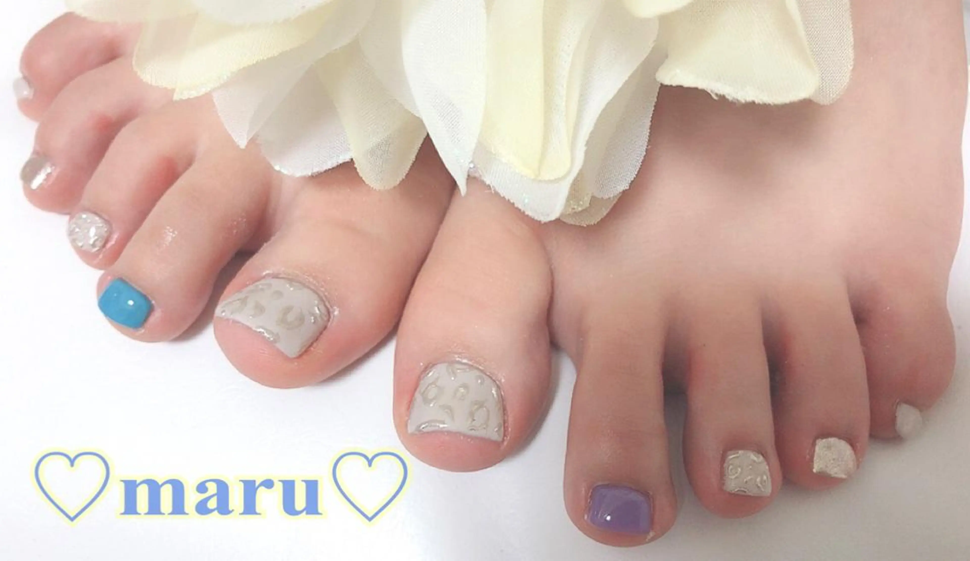 ネイル ハンドネイル フットネイル まるみ ♡のネイルデザイン