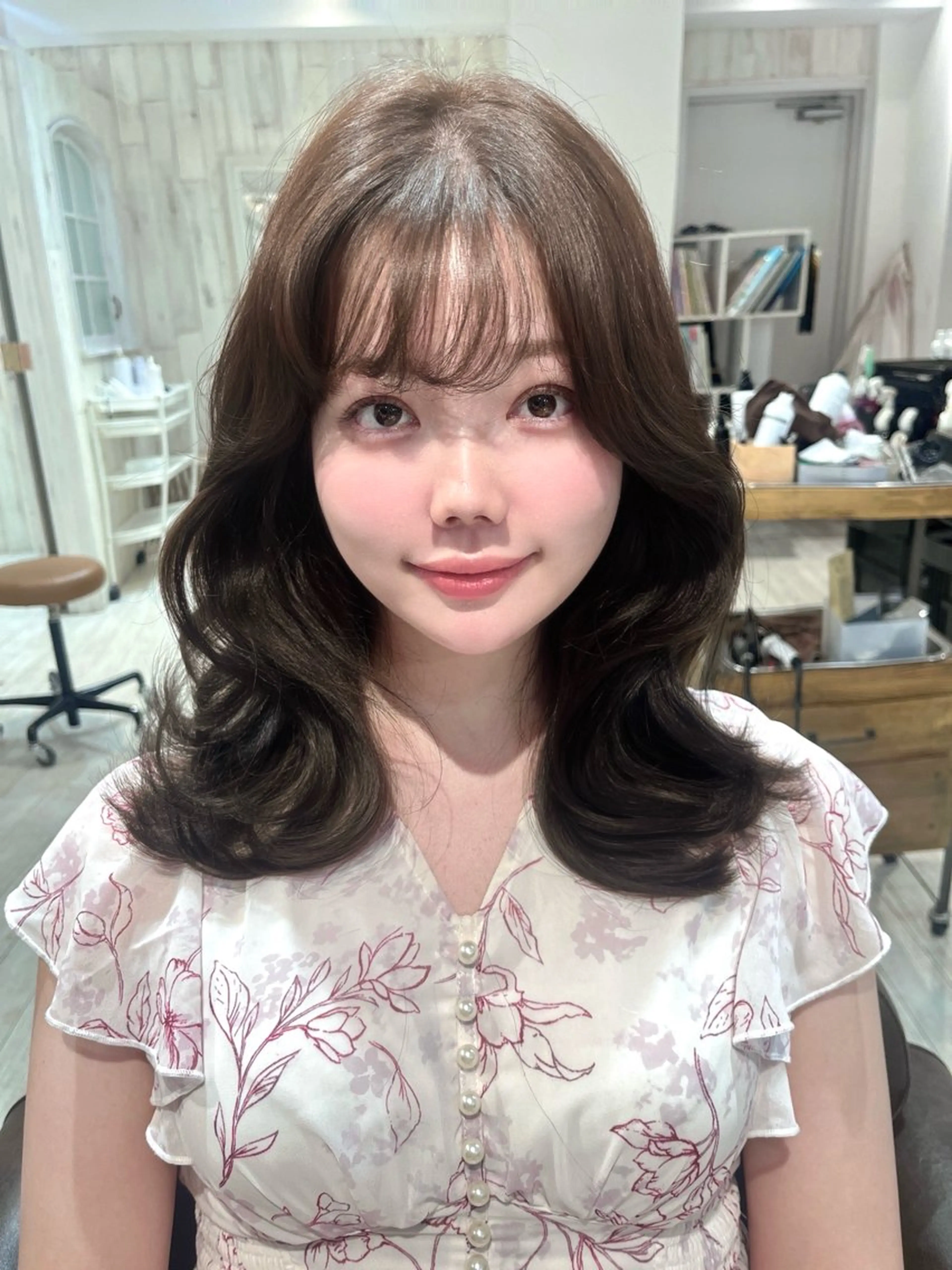 セミロング くびれヘア 韓国風ヘア 似合わせカット ワンホンヘア カット ヘアカラー トリートメント レイヤーカット ✨️進藤ひかりのヘアスタイル