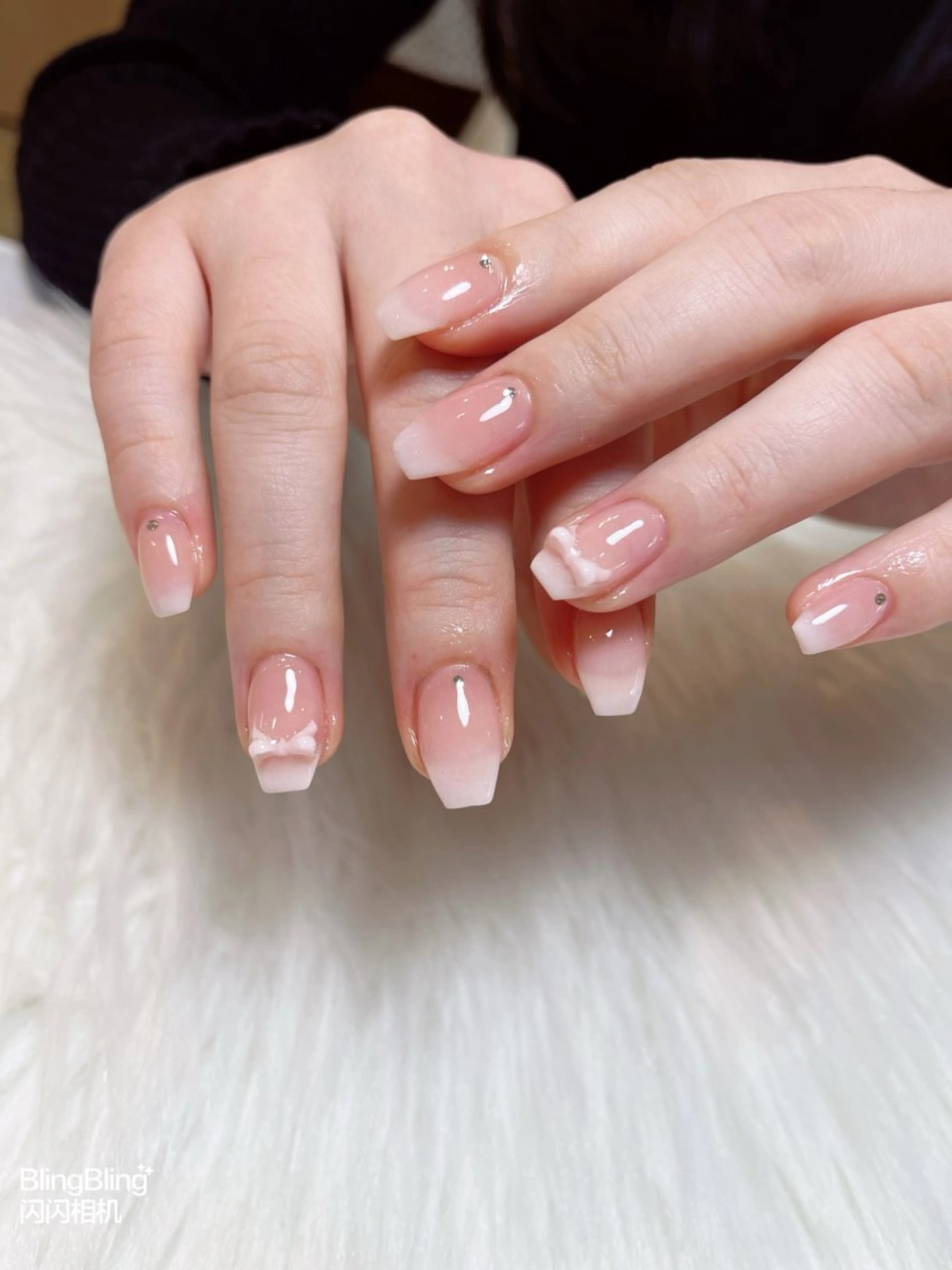 ネイル アートネイル チークネイル フラッシュネイル フレンチネイル ガラスフレンチ ハンドネイル Floria ユイのネイルデザイン