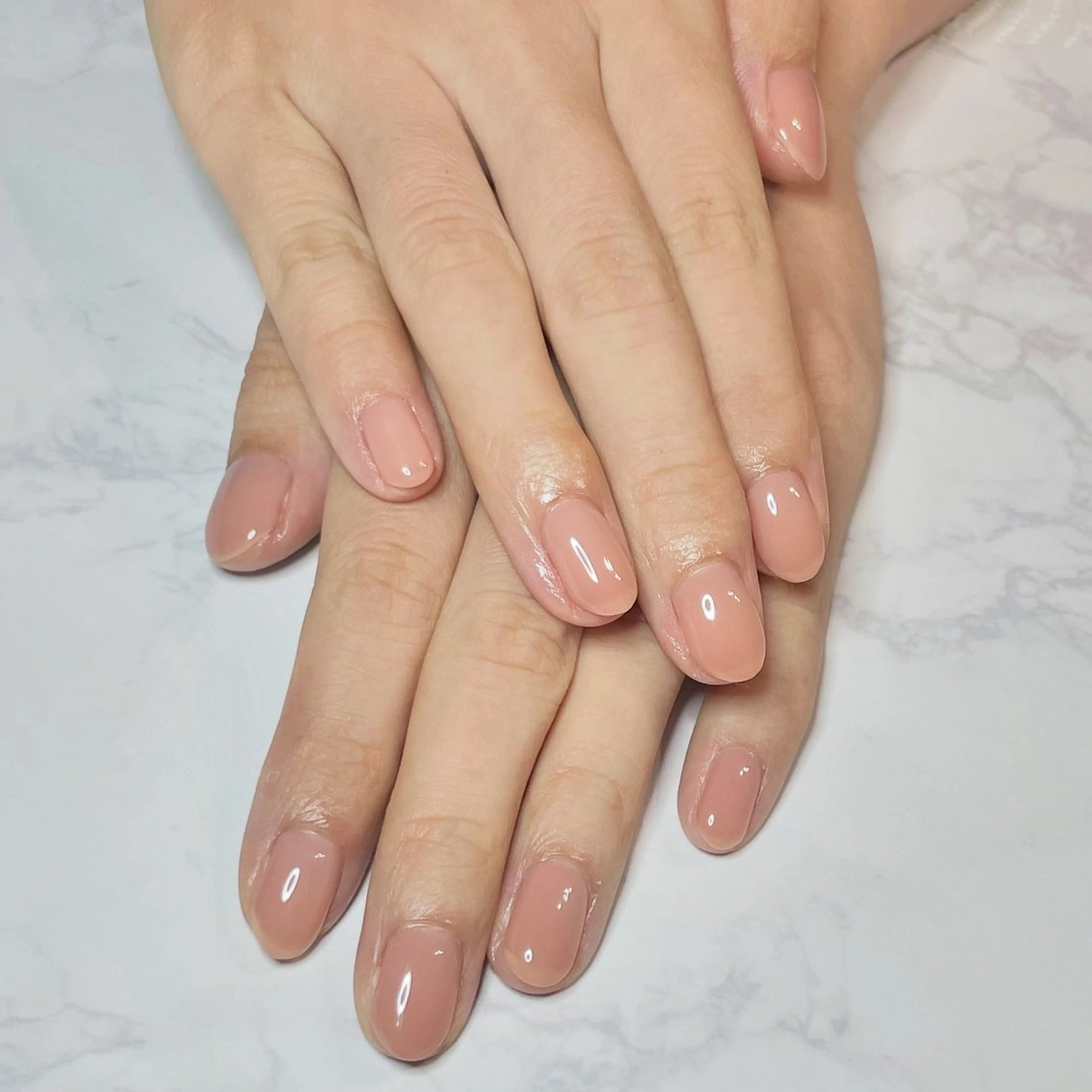 ネイル オフィスネイル ワンカラーネイル シンプルネイル ホワイト Elm beauty salonのその他イメージ