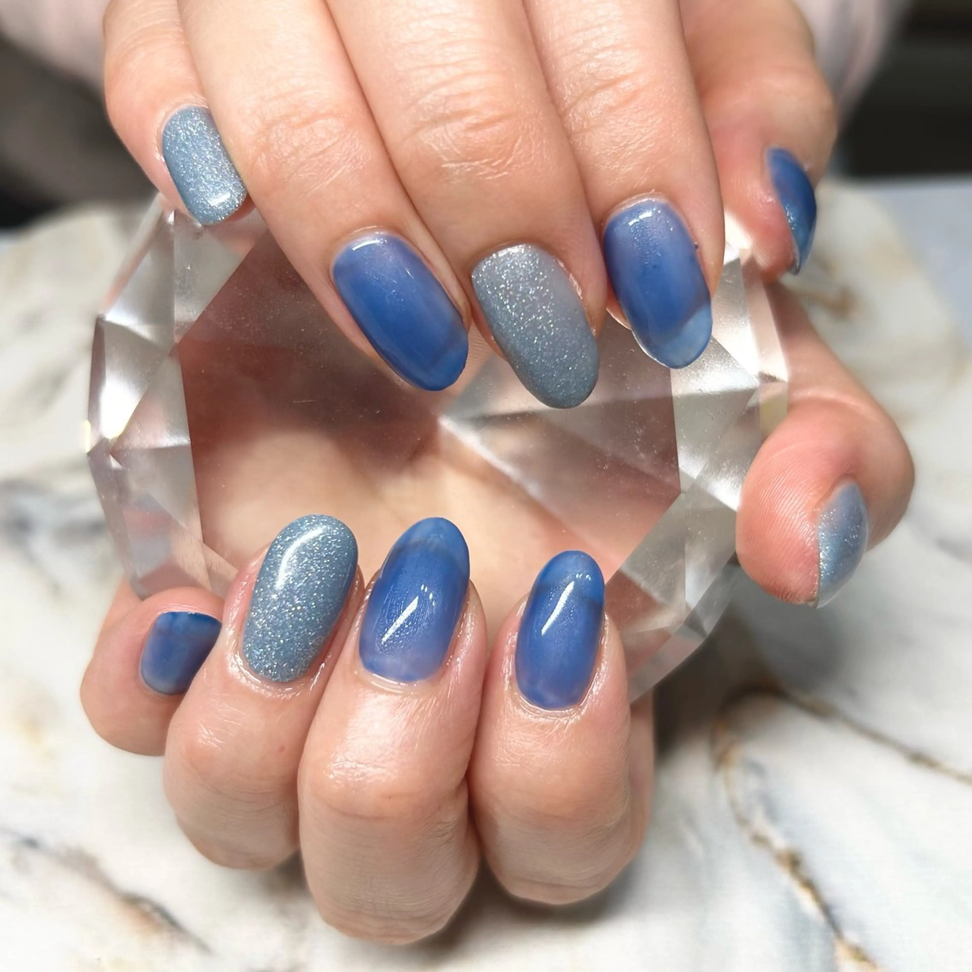 ネイル ブルー ラメ(グリッター) ワンカラーネイル シルバー シンプルネイル Nail Stellaのネイルデザイン