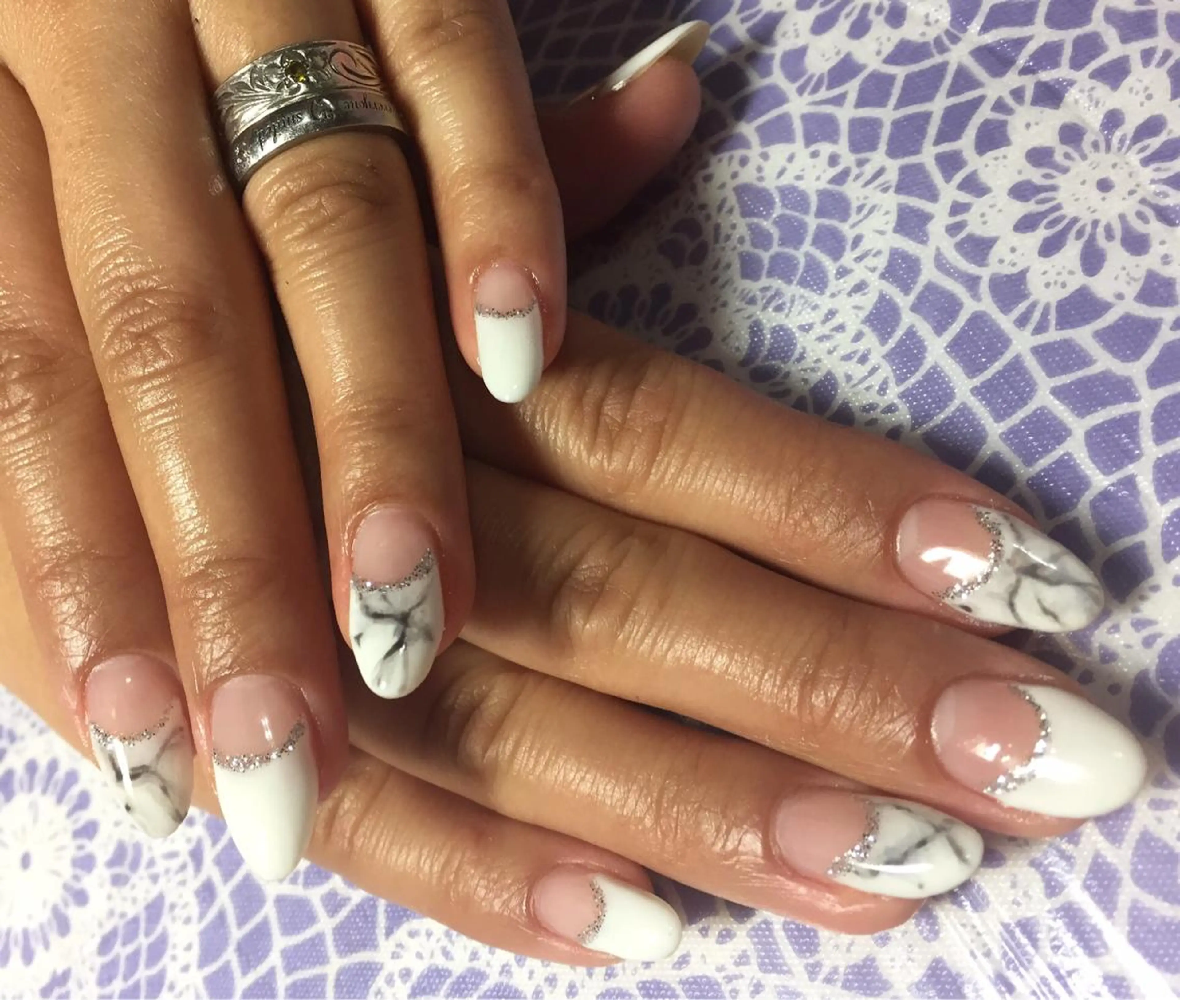 ネイル フレンチネイル 大理石ネイル(マーブル) ネイルサロンハピーナ自宅サロン所属・金沢 未緒のネイルデザイン