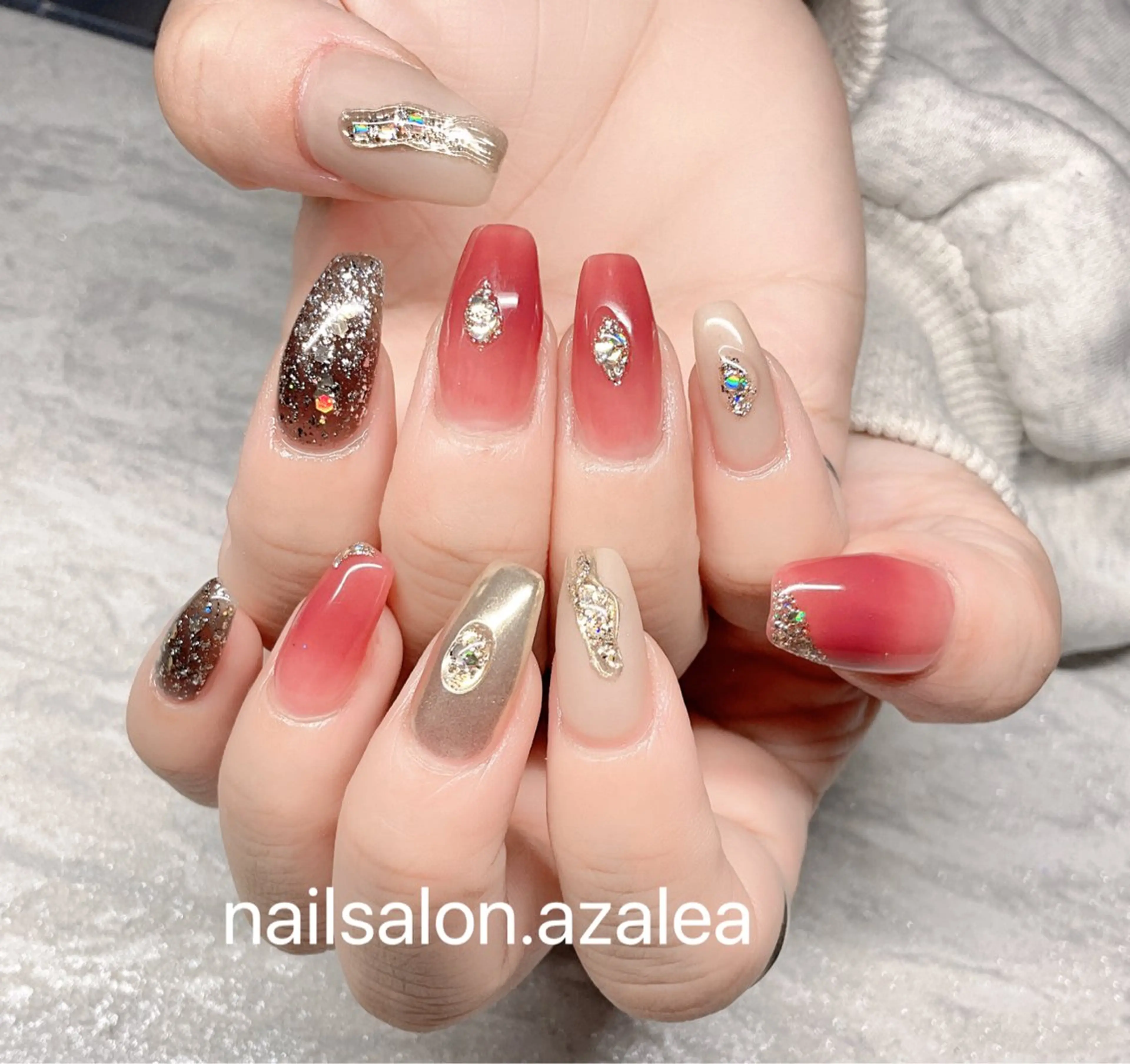 ネイル ハンドネイル R inのネイルデザイン