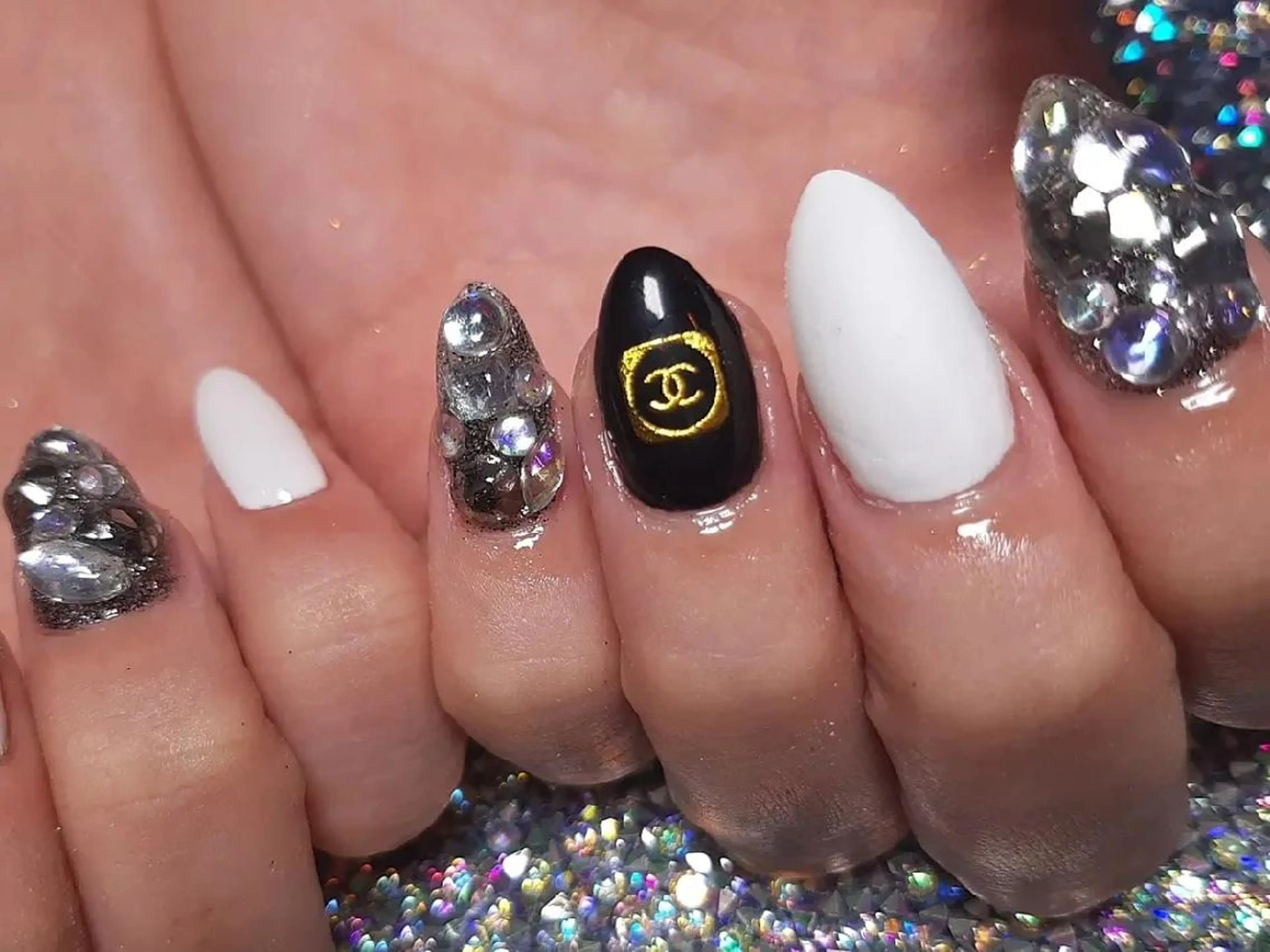 ネイル Nail Salon L'arc所属・💊大阪/心斎橋 moni🧠のネイルデザイン