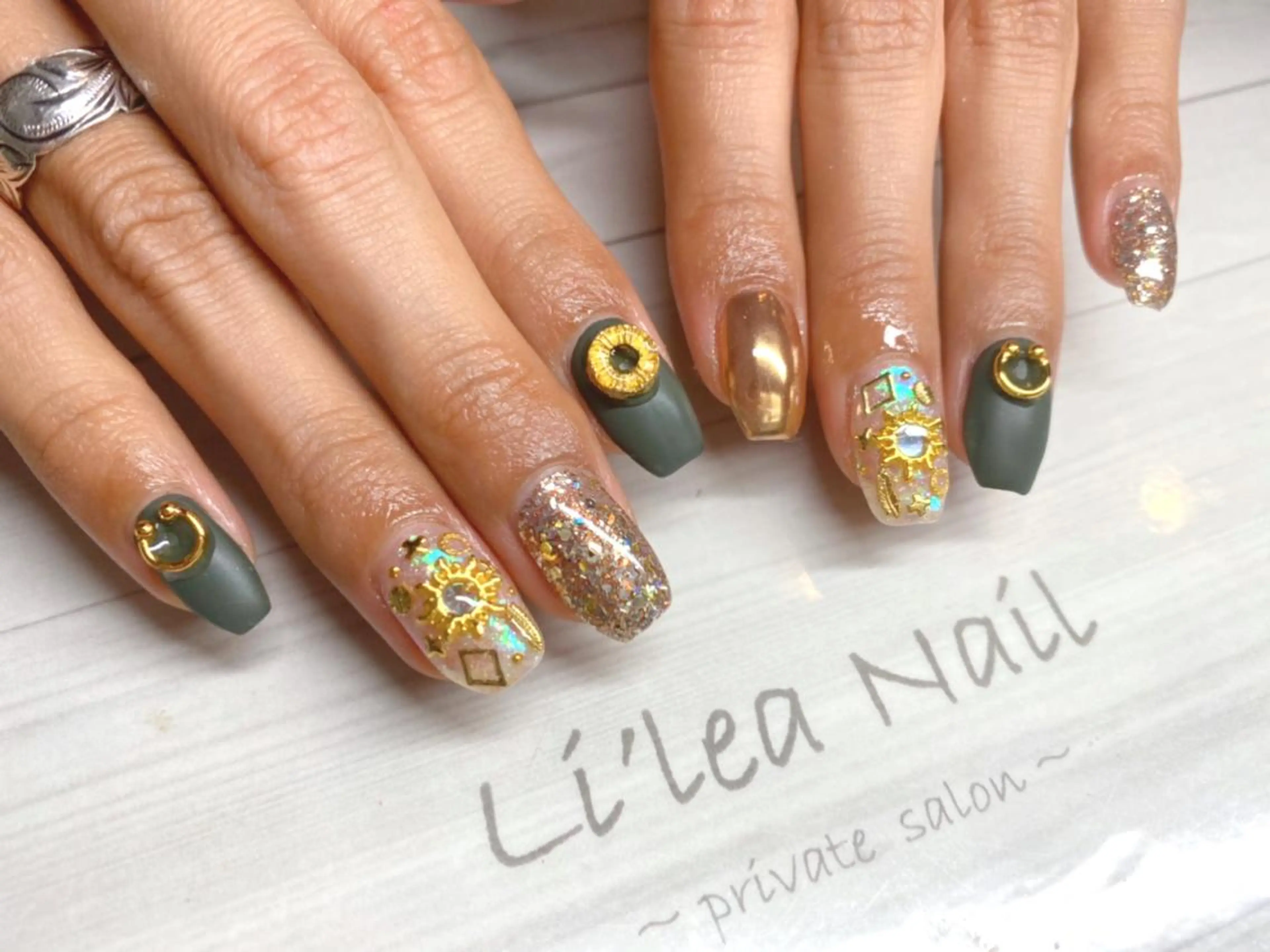 ネイル Li'leaNail AINAのネイルデザイン