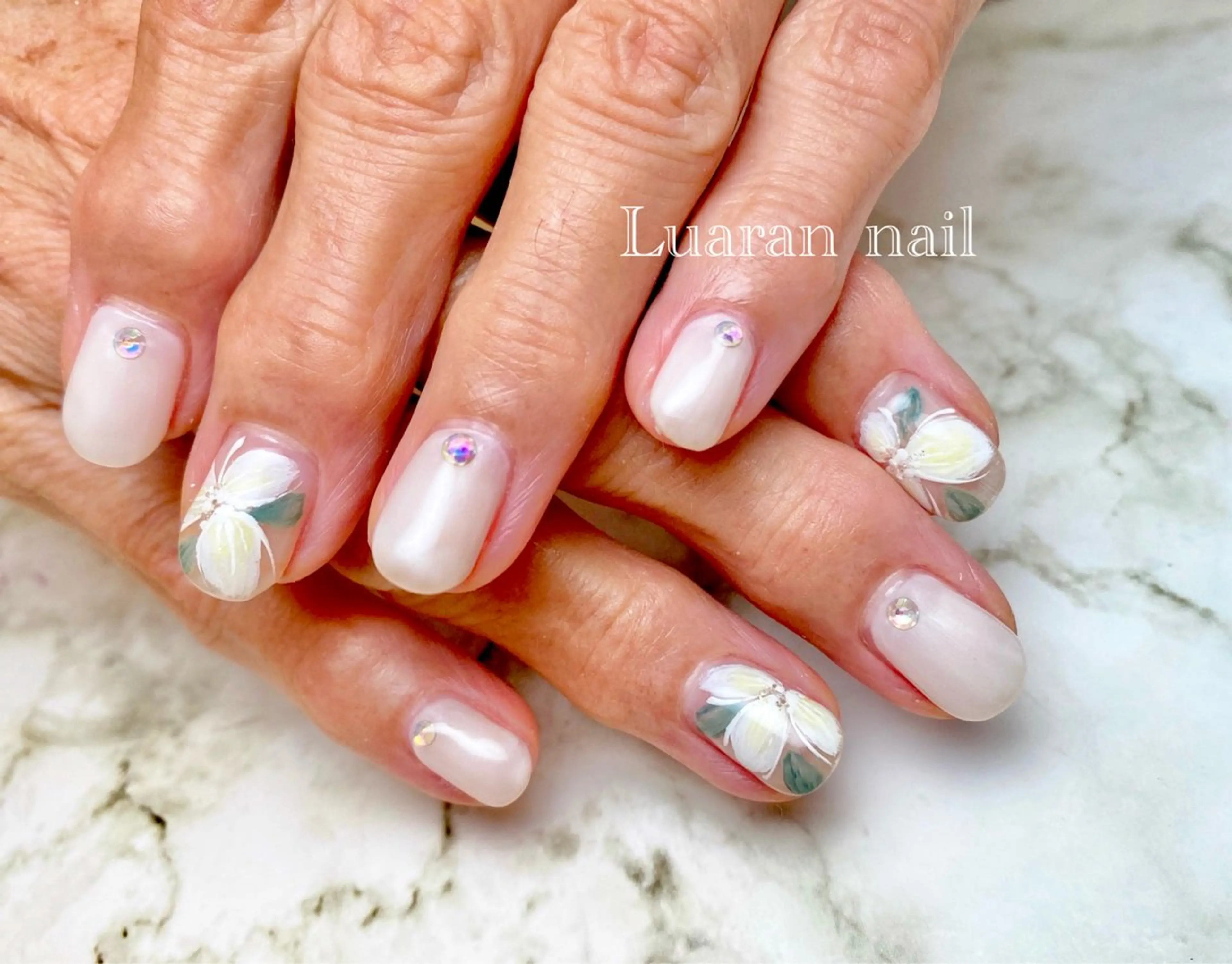 ネイル Luaran nailのネイルデザイン
