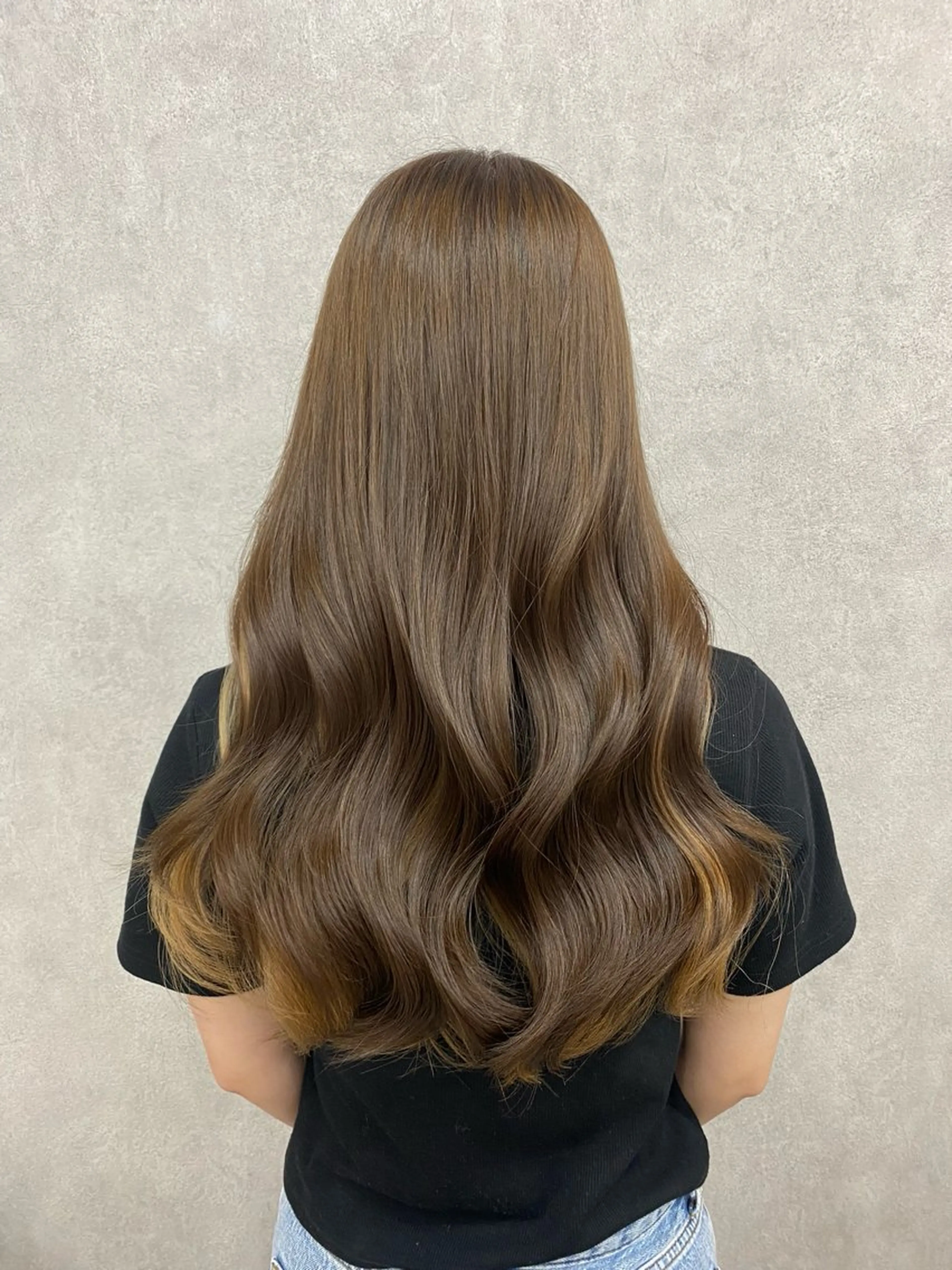 ロング カラー 🩶西 雪乃/透明感 くすみカラー🫧のヘアスタイル