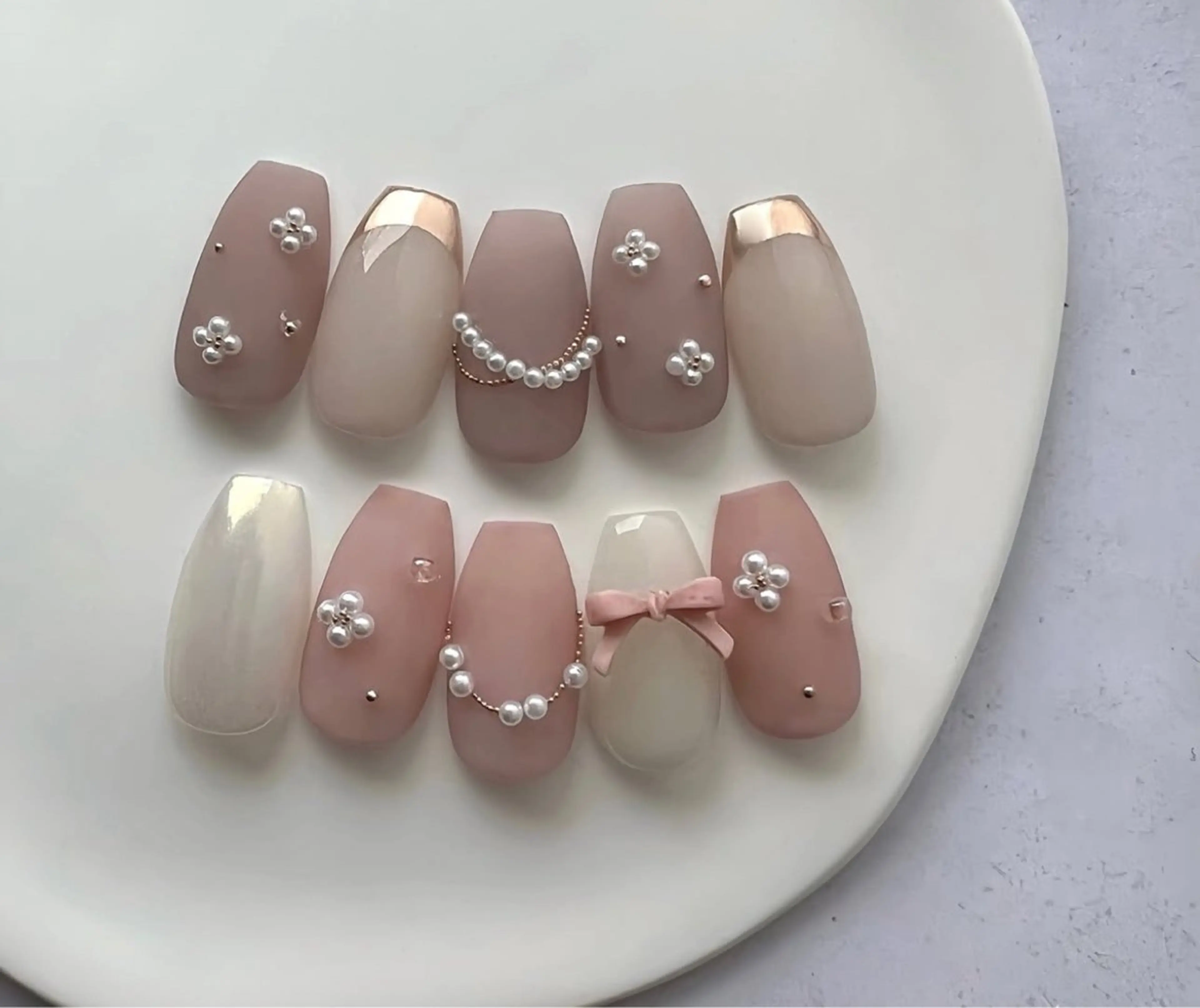 ネイル Lyna 池袋のネイルデザイン