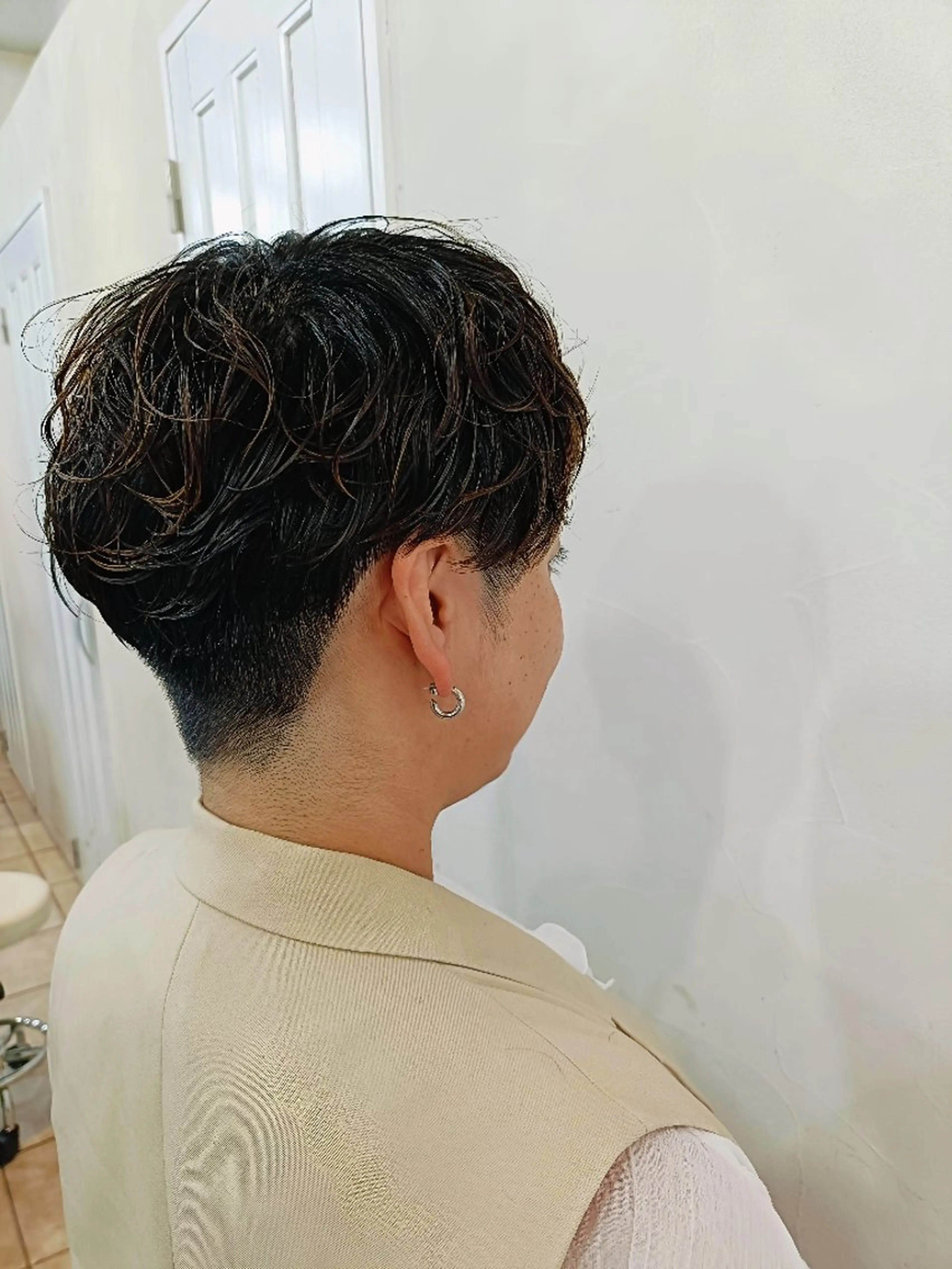 ショート パーマ 勝連 利恵のヘアスタイル