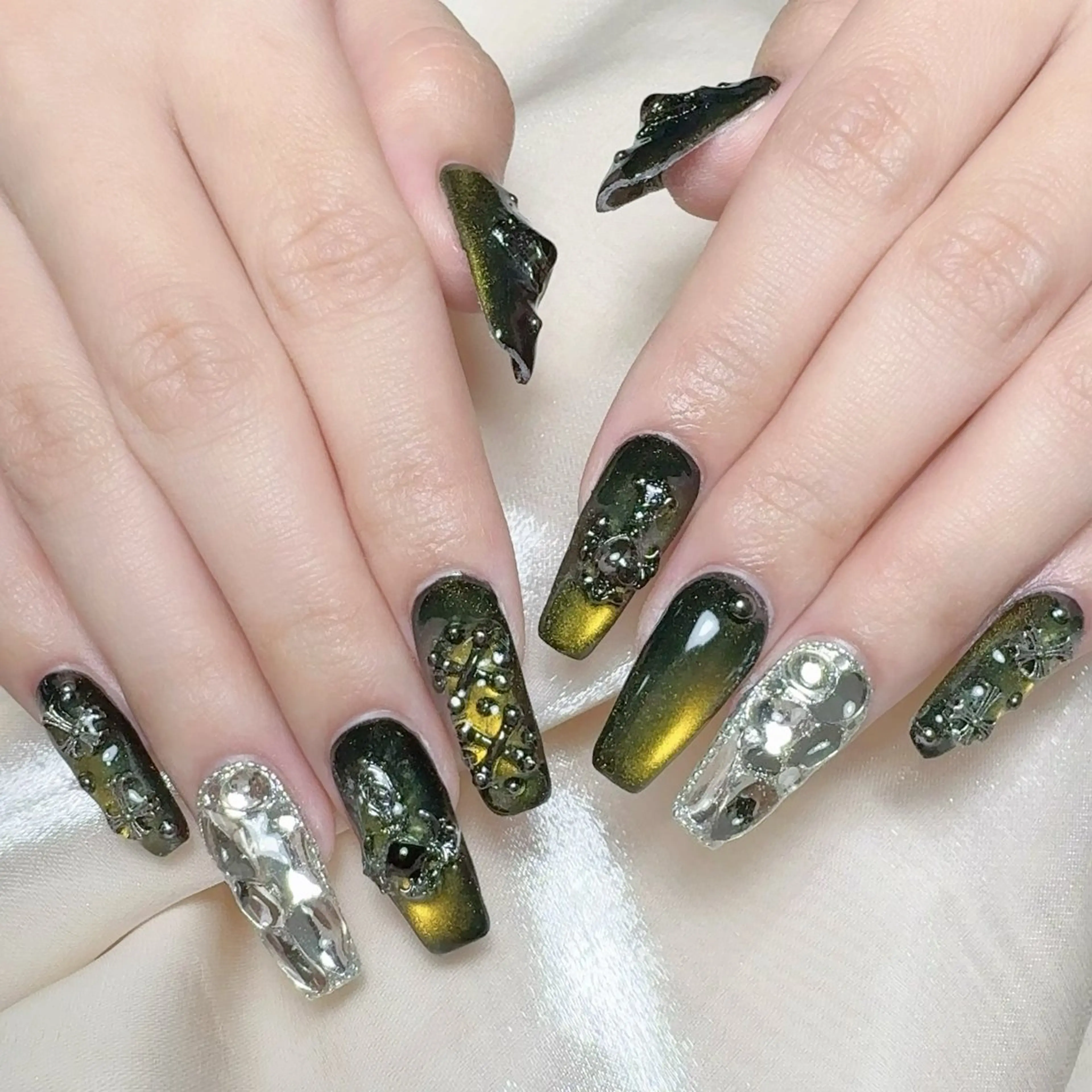 ネイル 持ち込み ハンドネイル NAILサロン 木にいるのネイルデザイン
