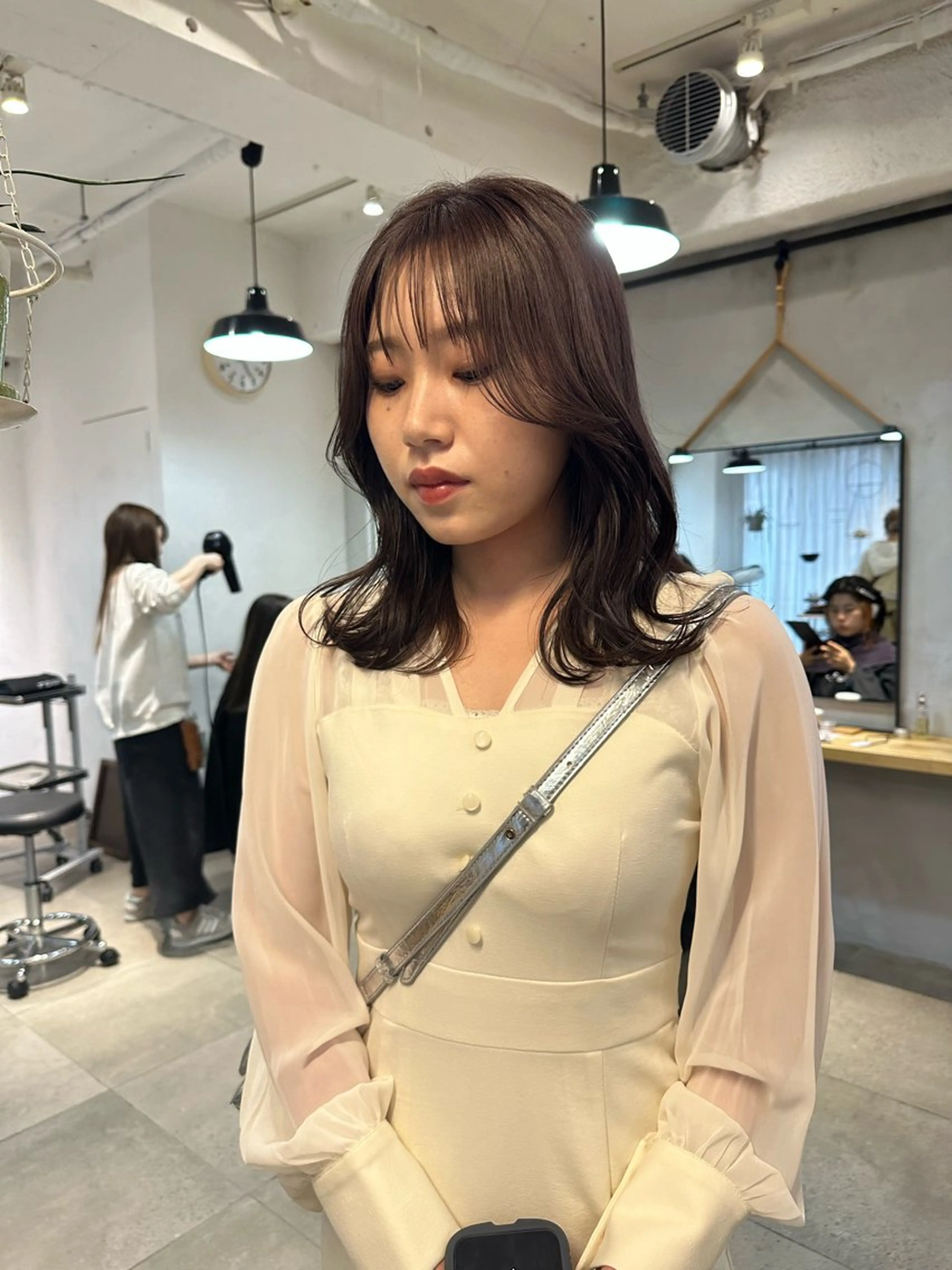 ミディアム カラー ブリーチ ハイトーンカラー ブリーチなしカラー ボブ REINA☁️透明感 カラー/ぷつっと♡のヘアスタイル