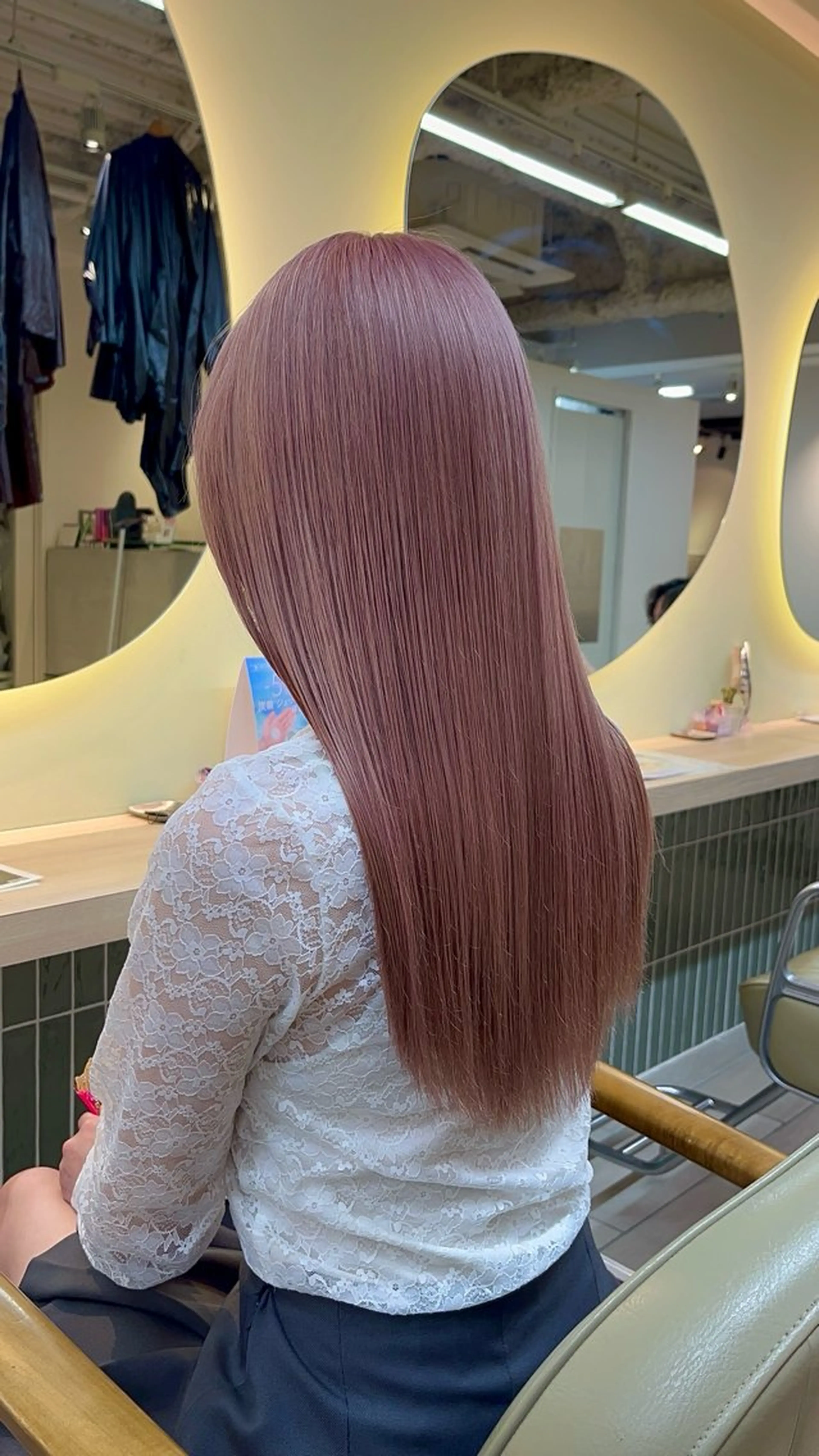 ロング カラー ベージュカラー ブリーチ ピンクカラー ピンクベージュ 🌞塙 湧貴🌞のヘアスタイル