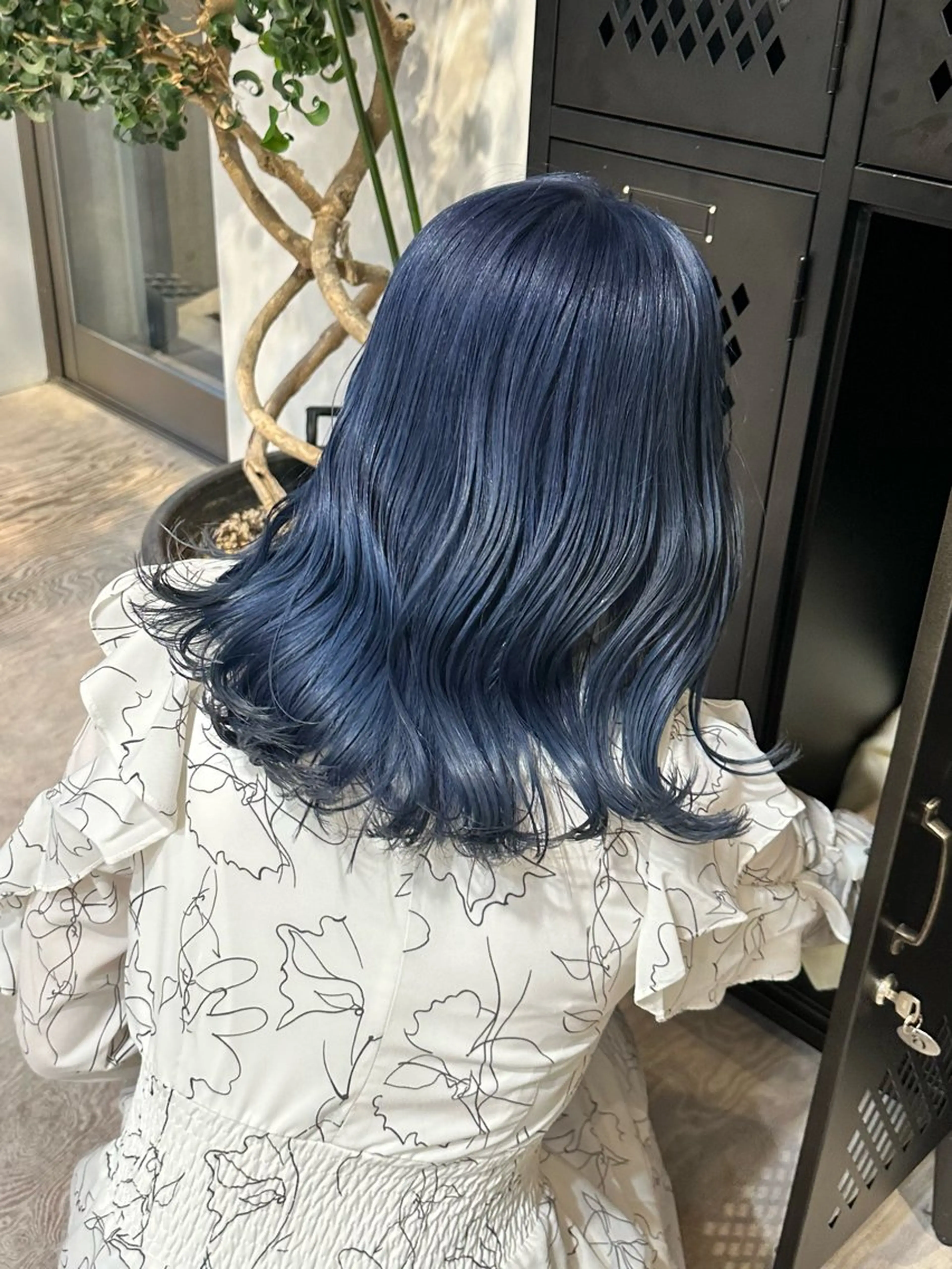 カラー 抜きっぱなしブロンド ササキカズマのヘアスタイル