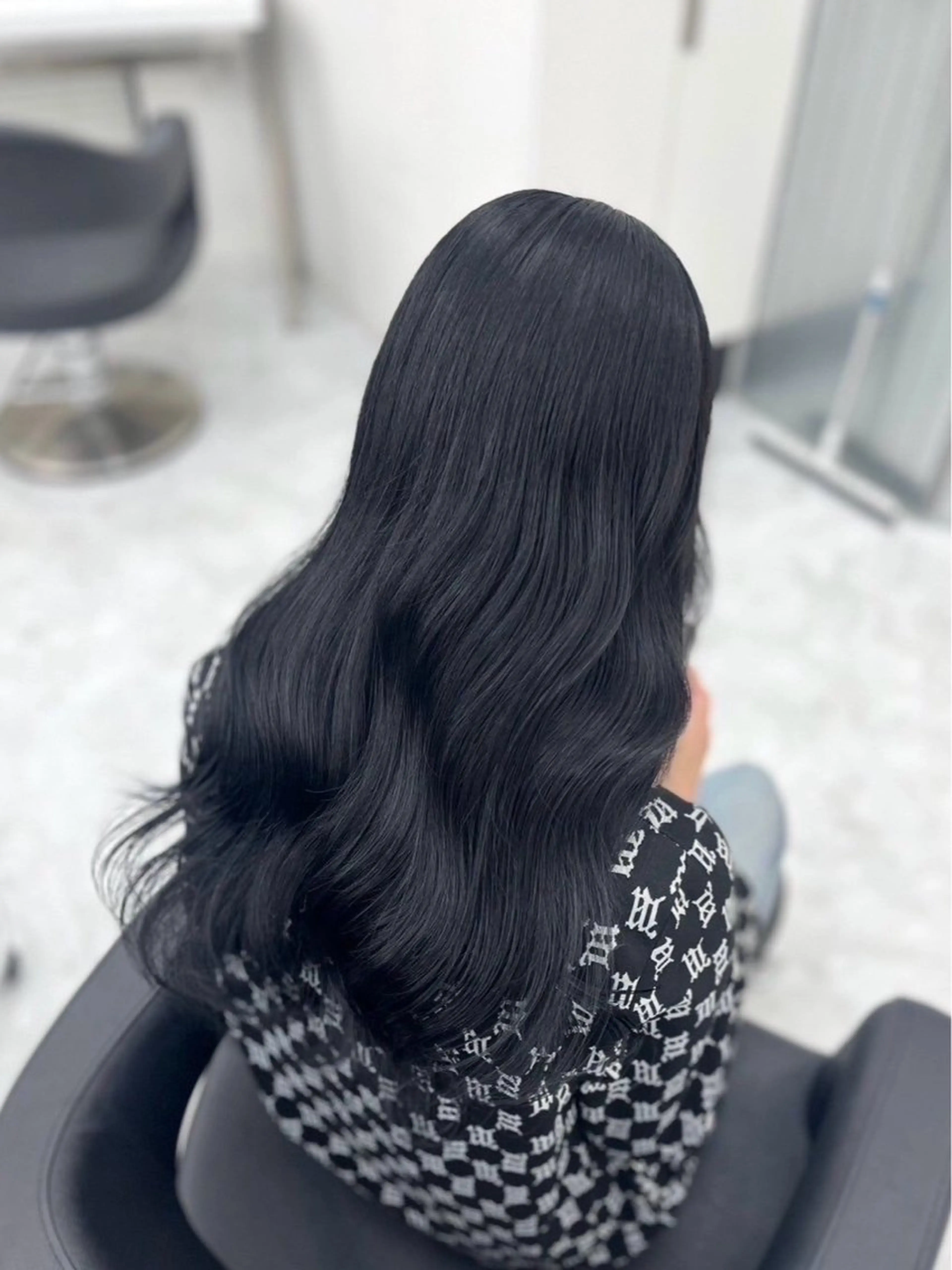 ロング カラー 石川 莉汐のヘアスタイル