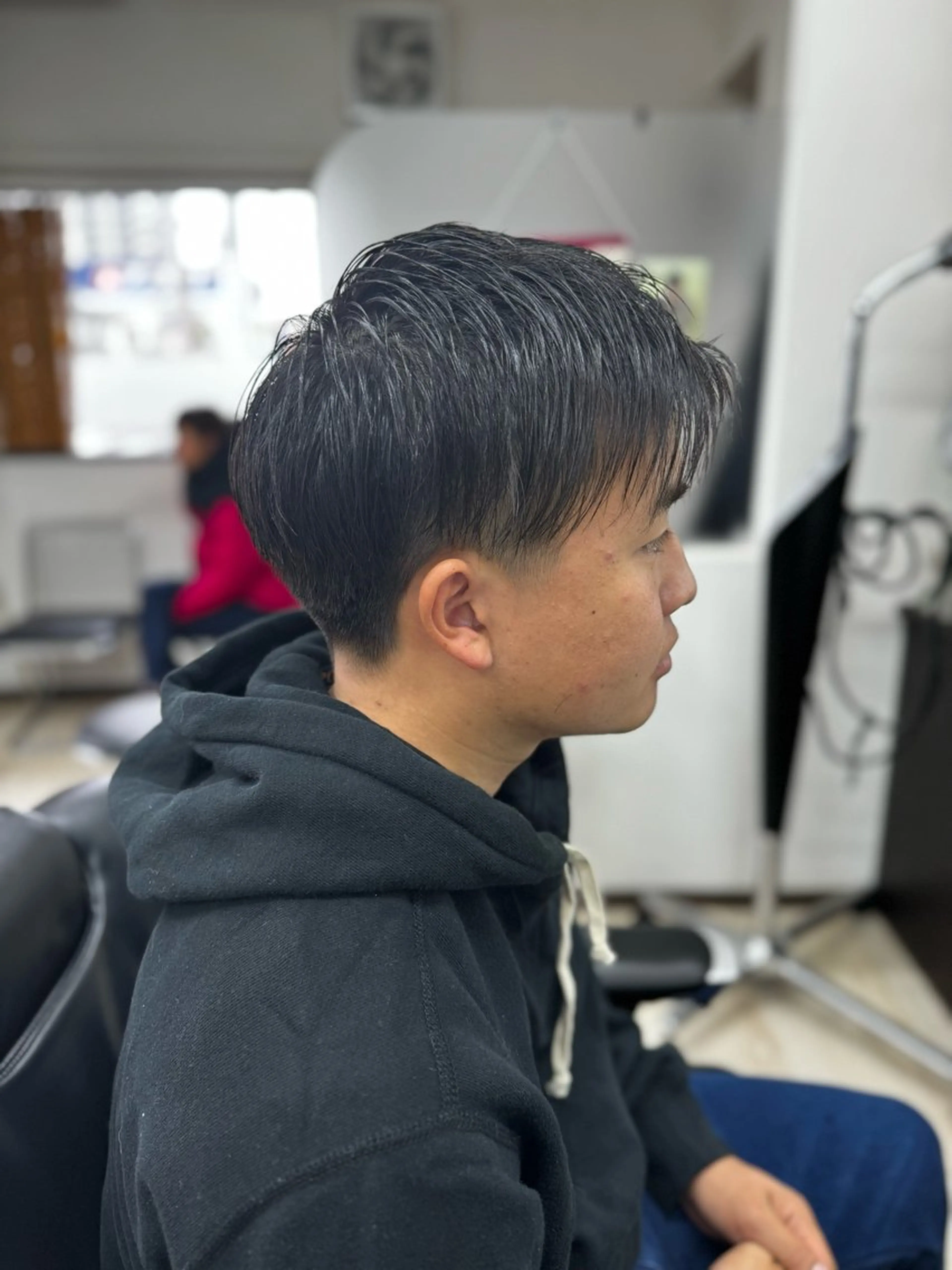 ミディアム メンズ カット ヘアセット ヘアーサロン・シルエット箱崎店所属・井尾 美空斗のヘアスタイル