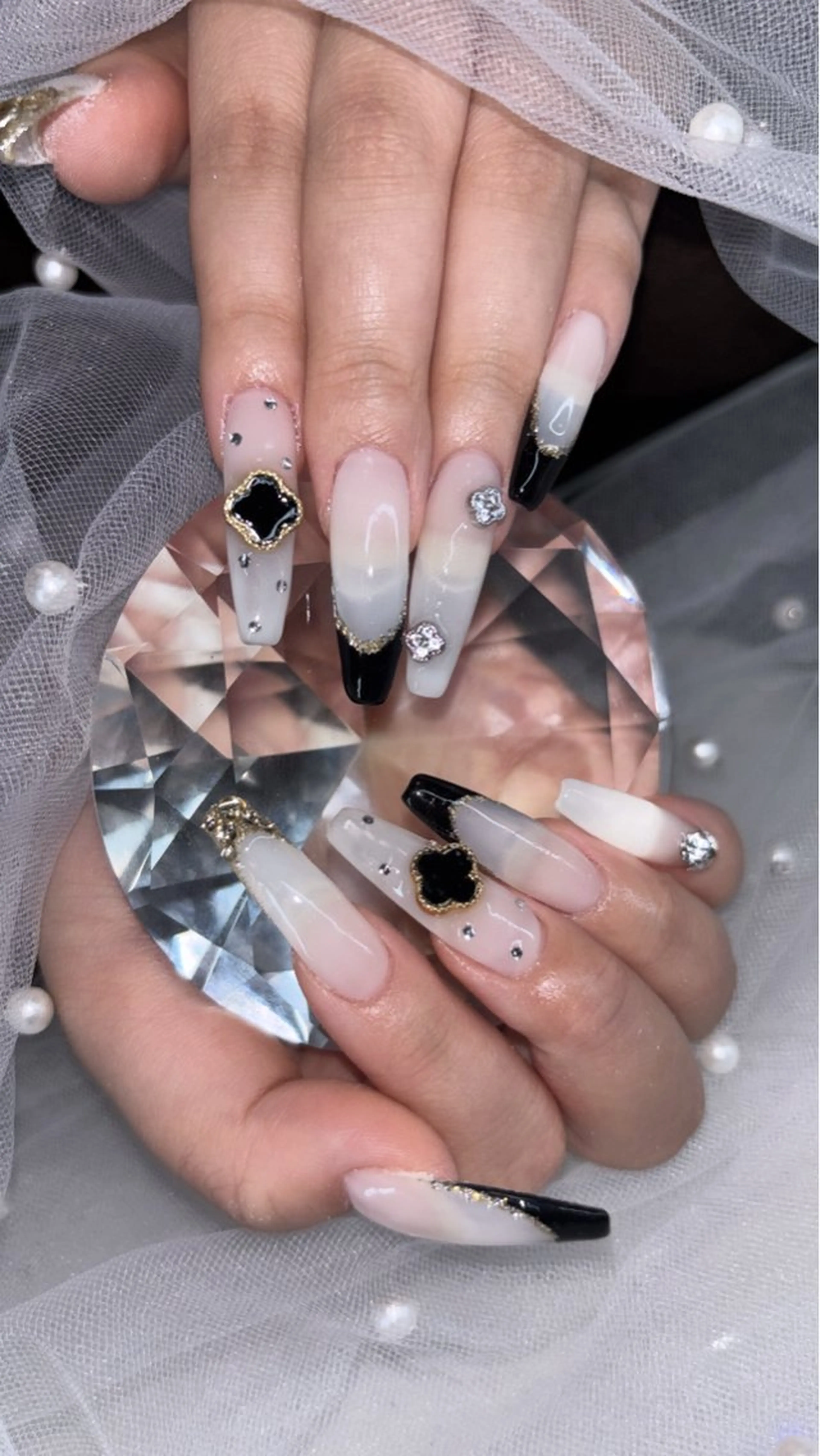 ネイル ハンドネイル 石田 幸音のネイルデザイン