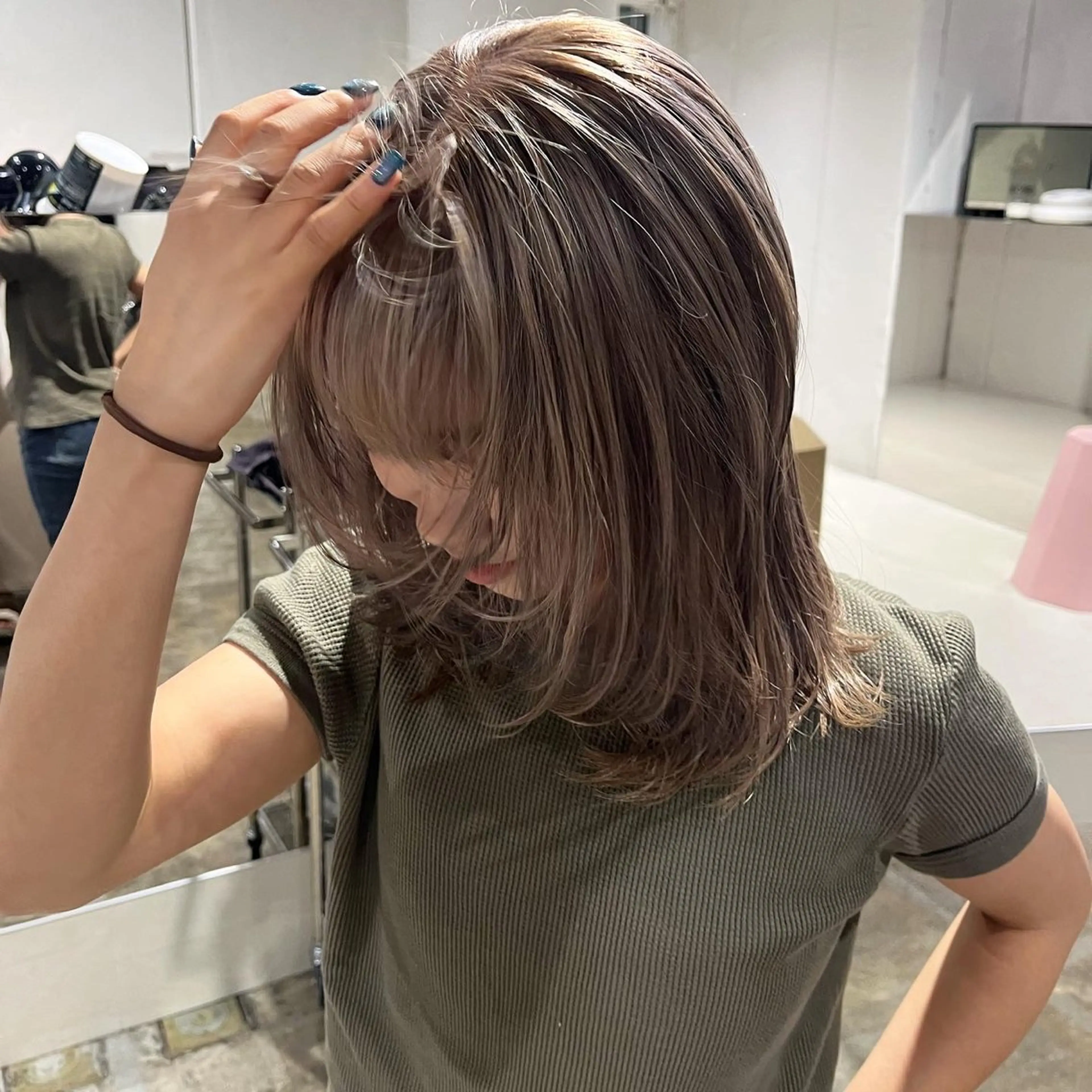 セミロング AIKA /大阪美容室のヘアスタイル