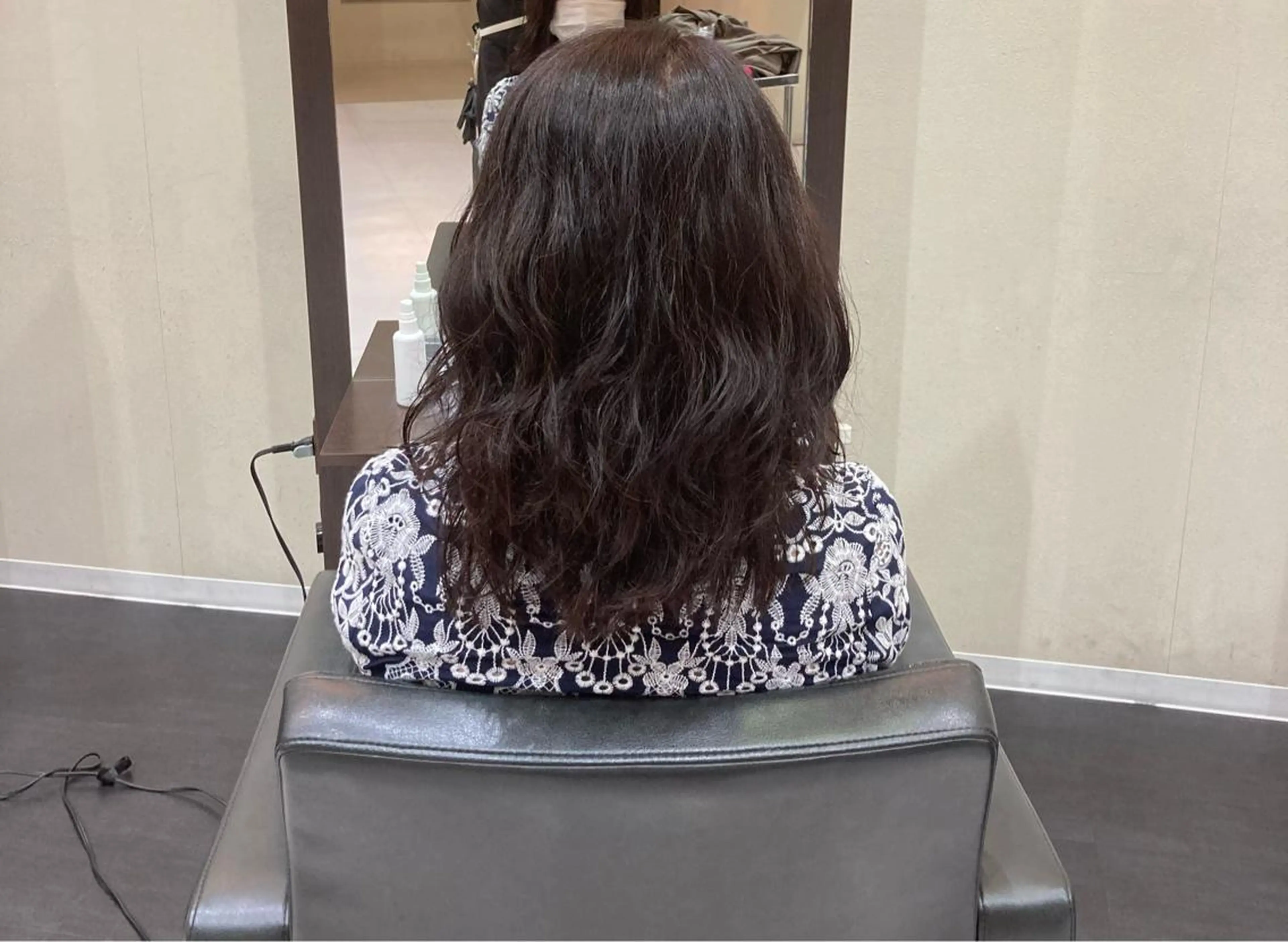 ミディアム パーマ J's viz  aile所属・福井 なつきのヘアスタイル