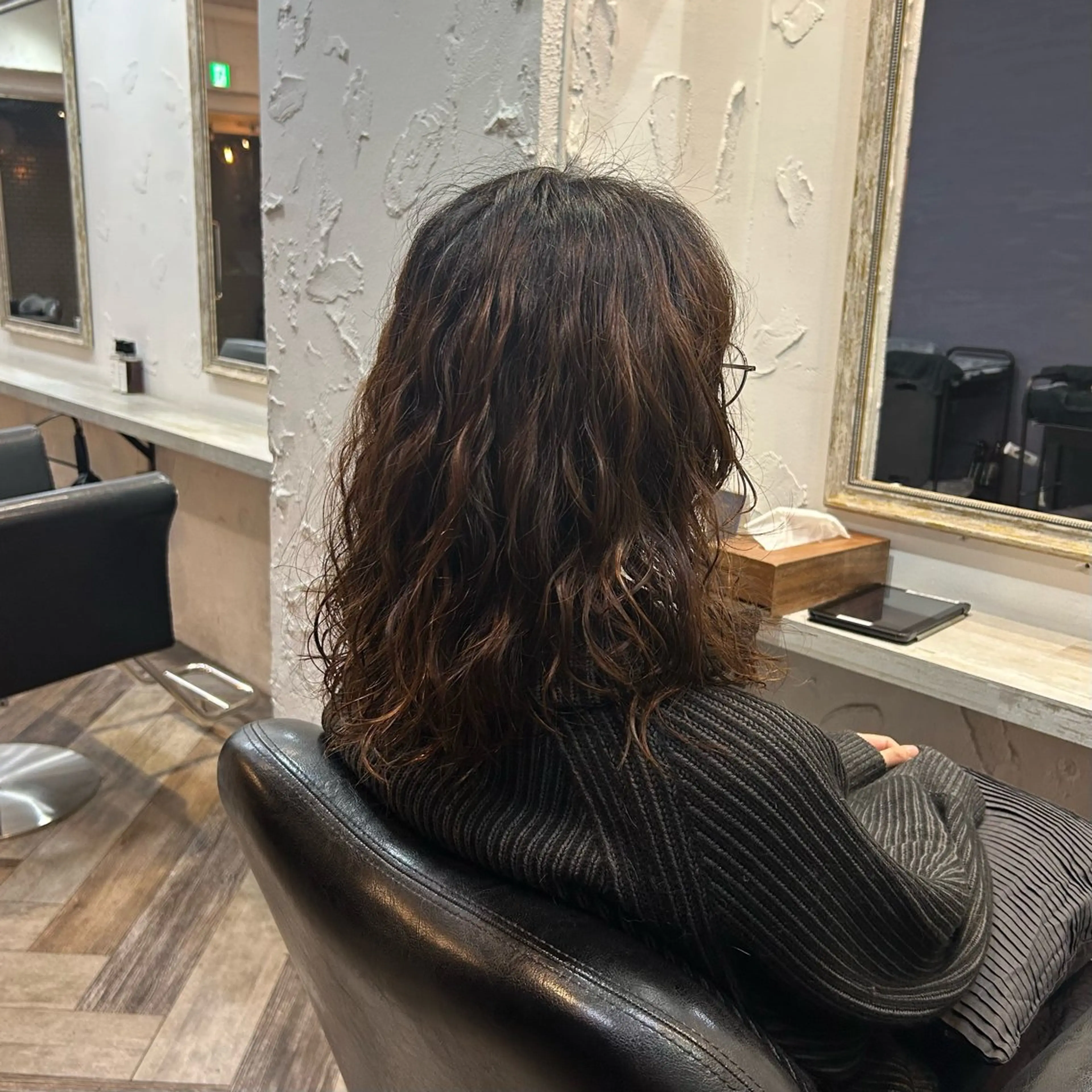 ロング パーマ HONAMI ．のヘアスタイル