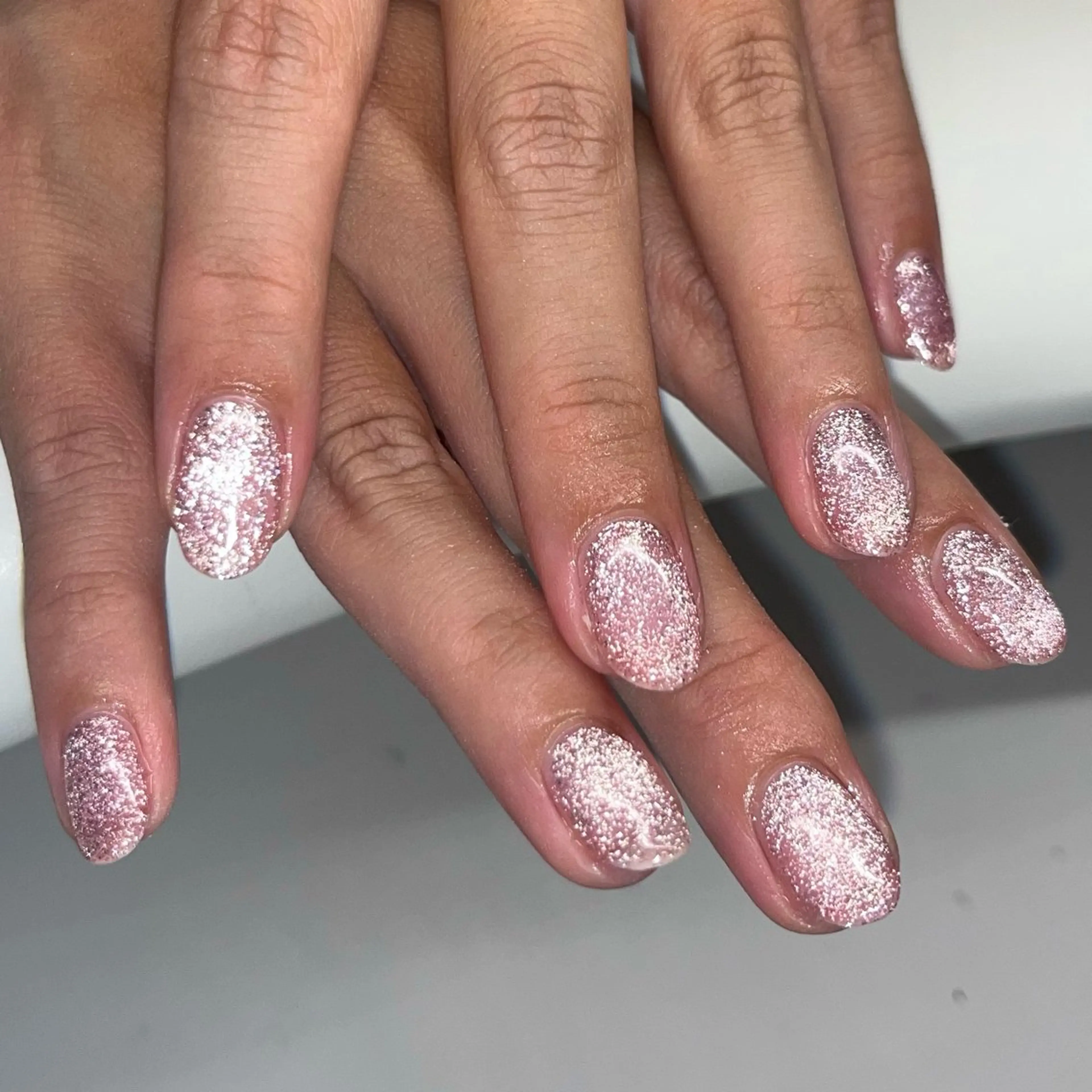 ネイル キラキラネイル ハンドネイル ネイルサロンAmo 🎀のネイルデザイン