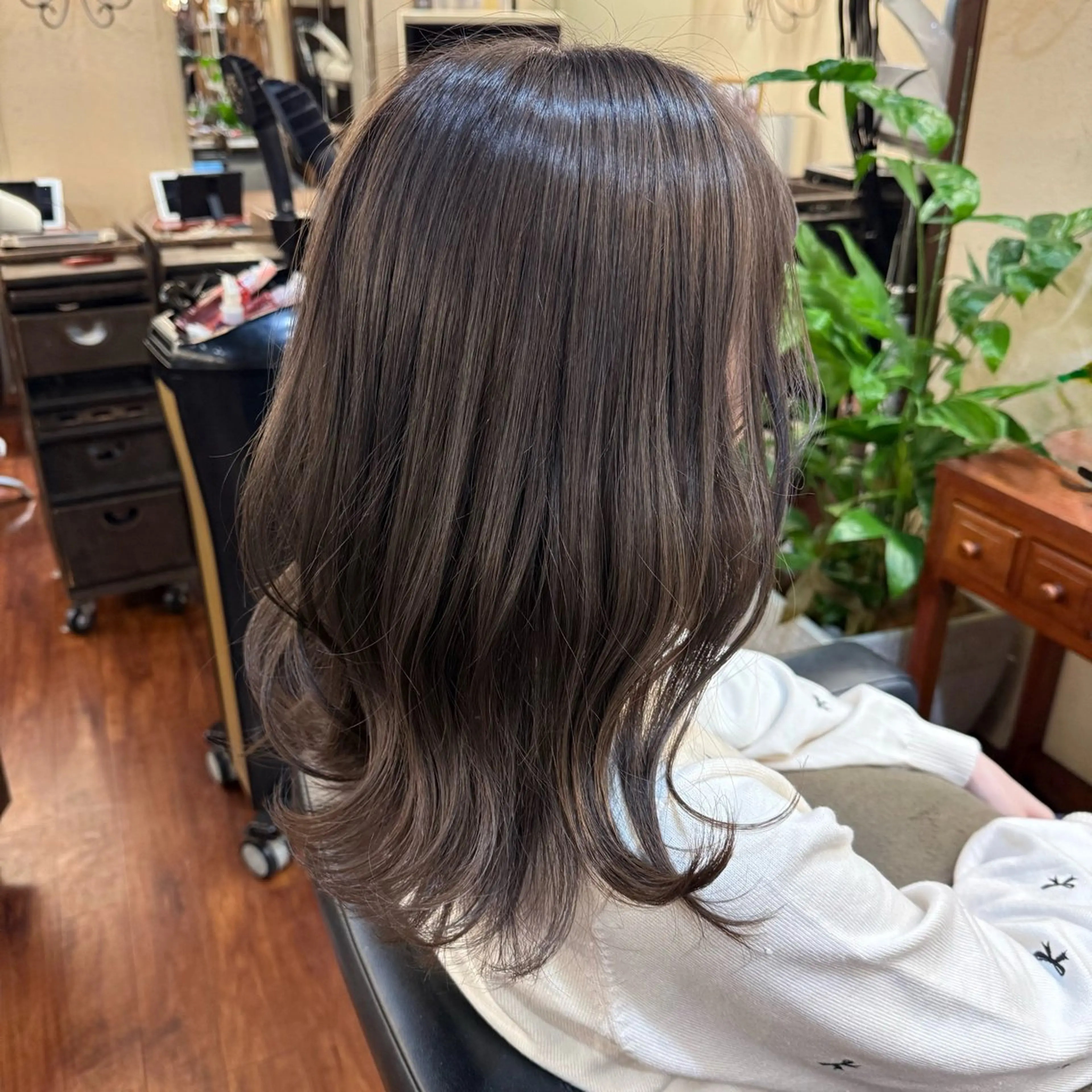 セミロング DEARiUM所属・DEARiUM店長 小出真由のヘアスタイル