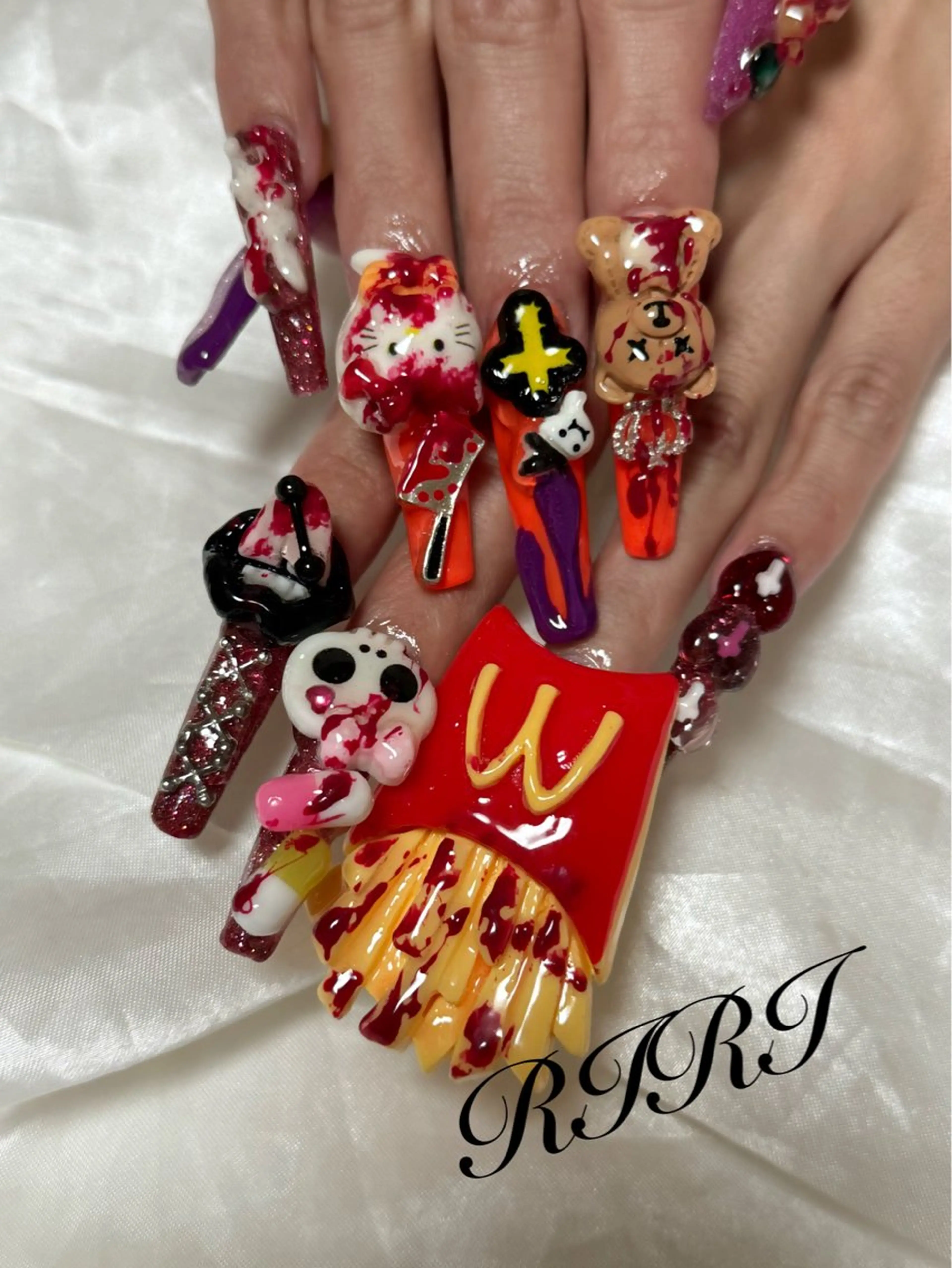 ネイル ジェルネイル ハロウィン ロングネイル スカルプネイル シンプルネイル ハンドネイル riri オーナーのネイルデザイン