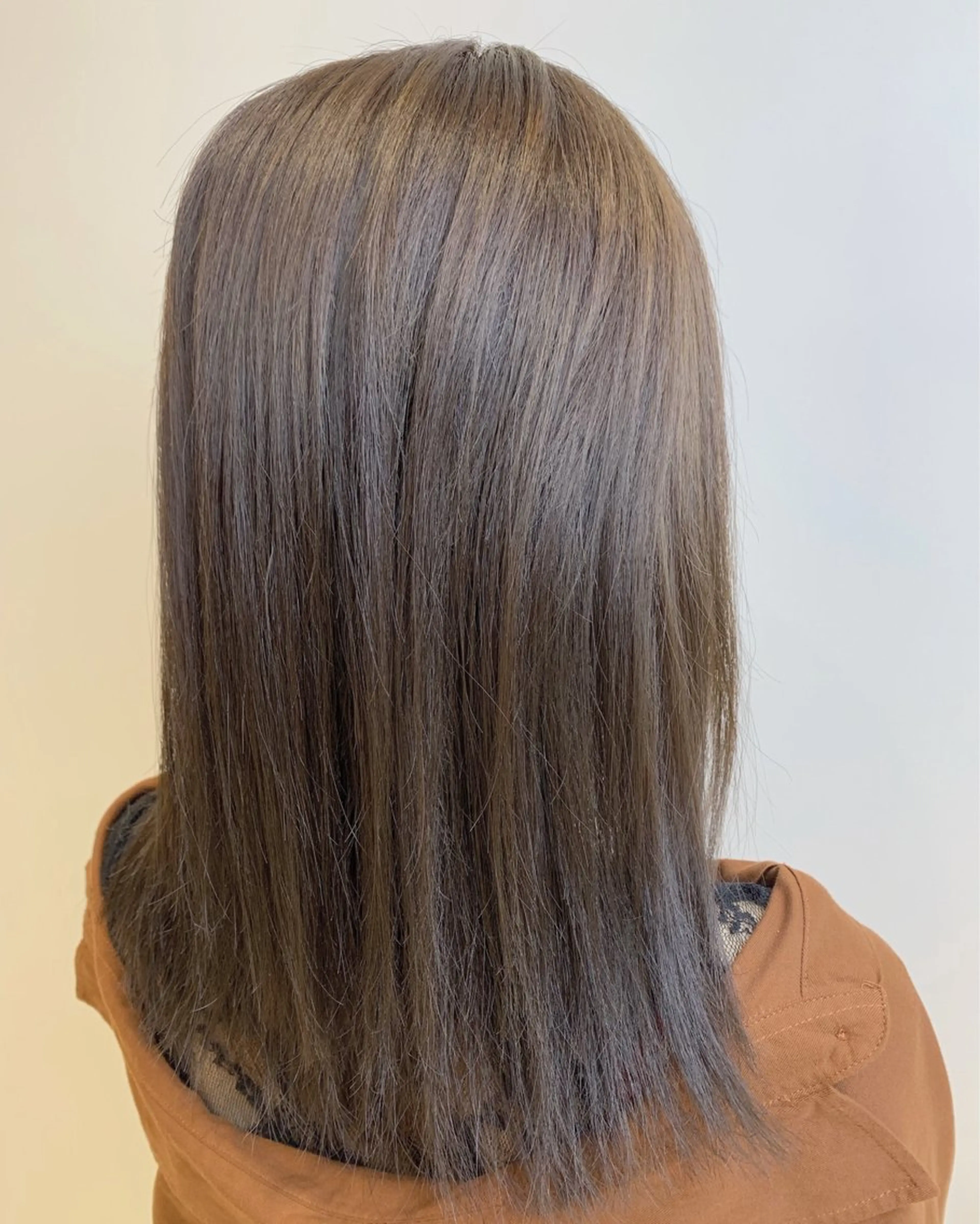 セミロング カラー ベージュカラー 杉原 悠司のヘアスタイル