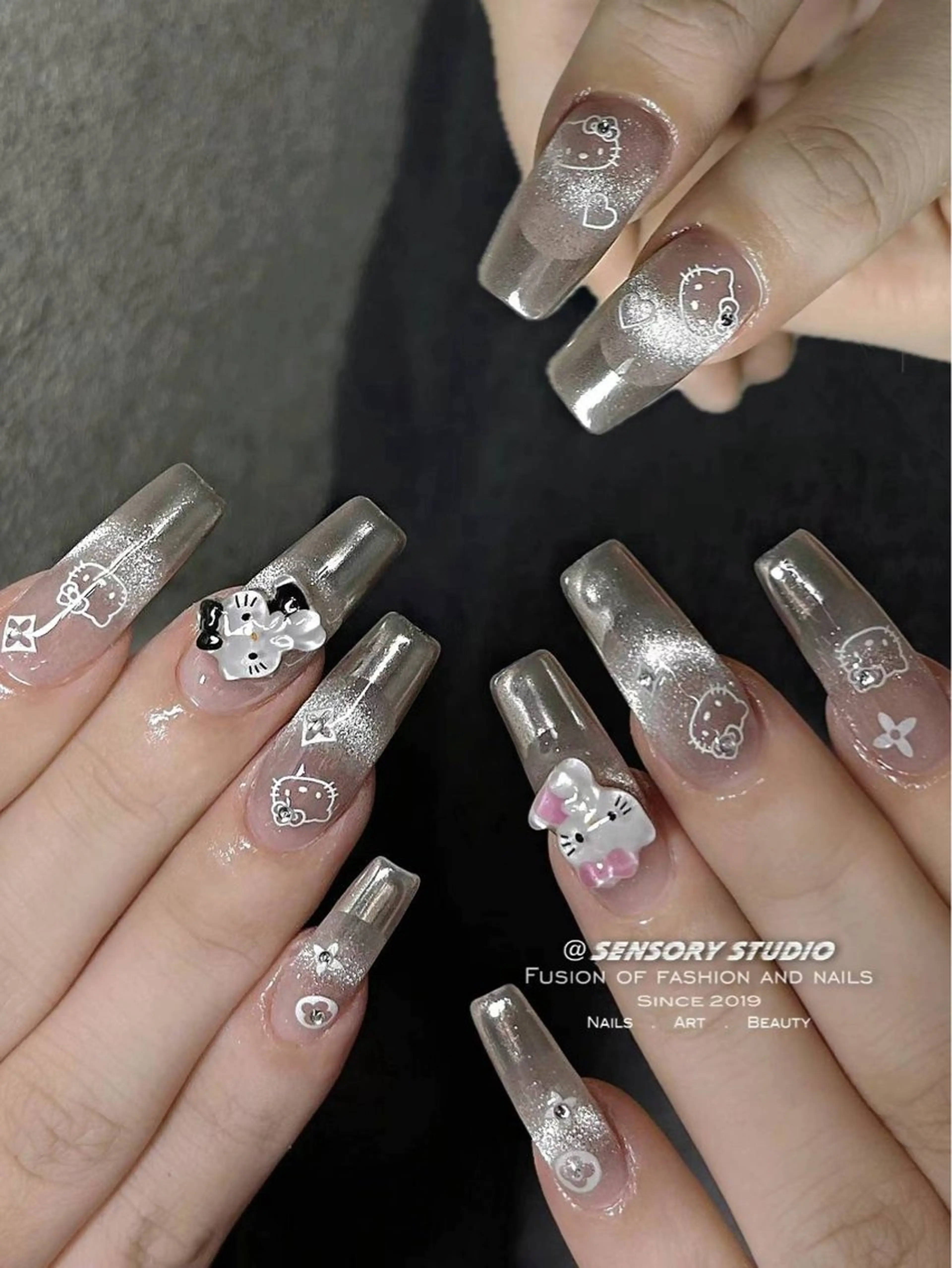 ネイル チークネイル フレンチネイル グラデーション マグネットネイル ワンカラーネイル ハンドネイル S.nail所属・S.nail _のネイルデザイン