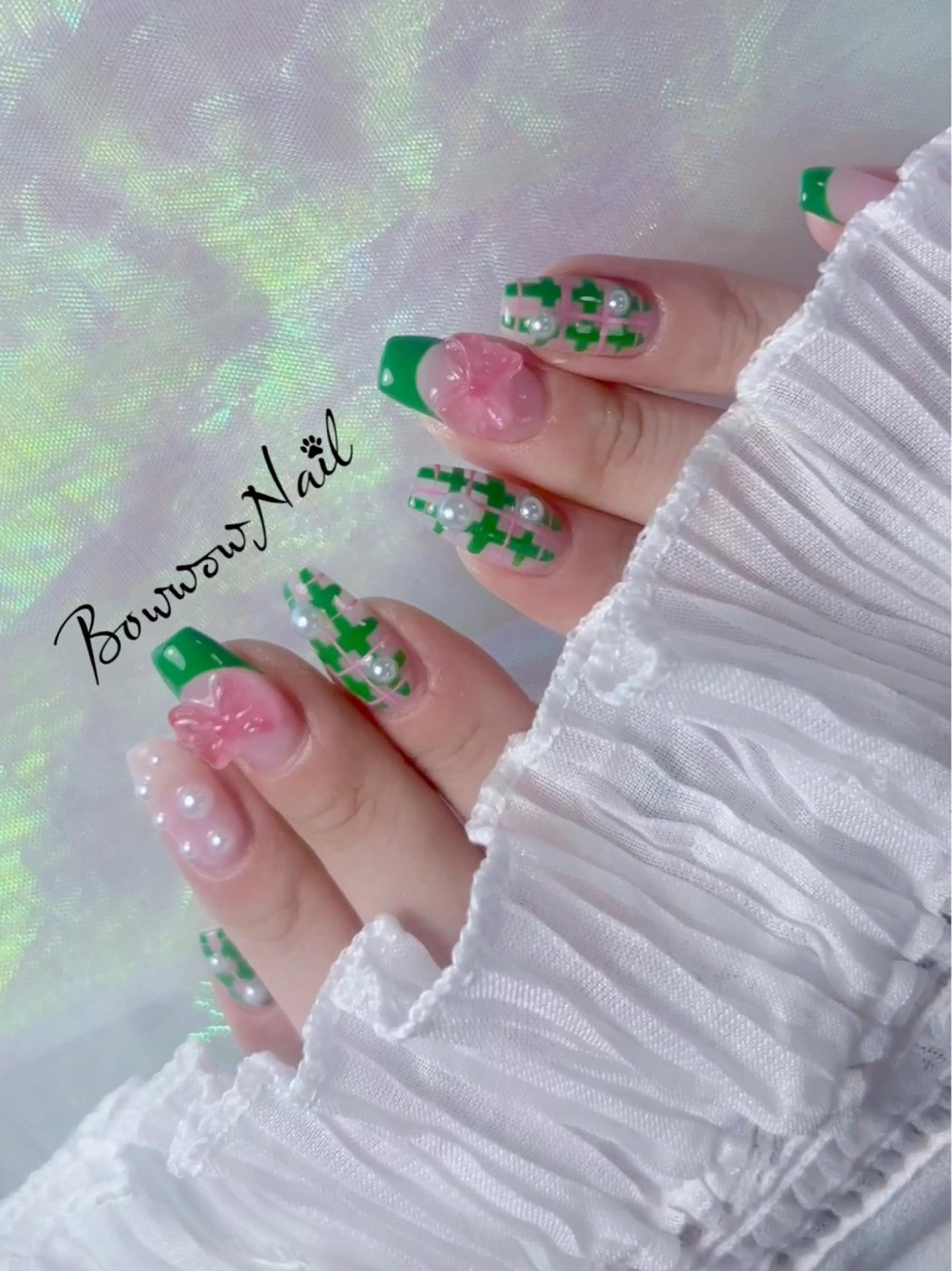 ネイル フレンチネイル 韓国ネイル リボン ワンホンネイル 冬ネイル Bow wow Nail さや🧸のネイルデザイン